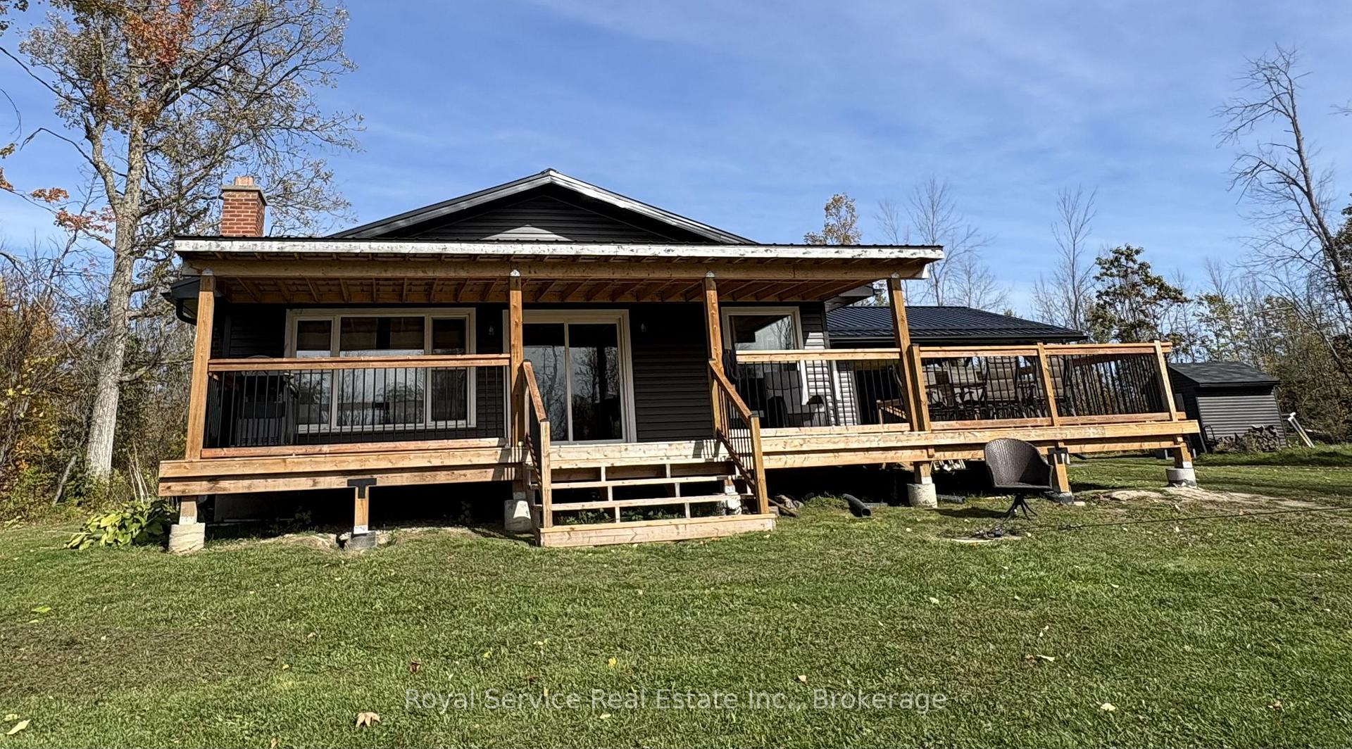 Front of 351 Fidlar's Glen Road