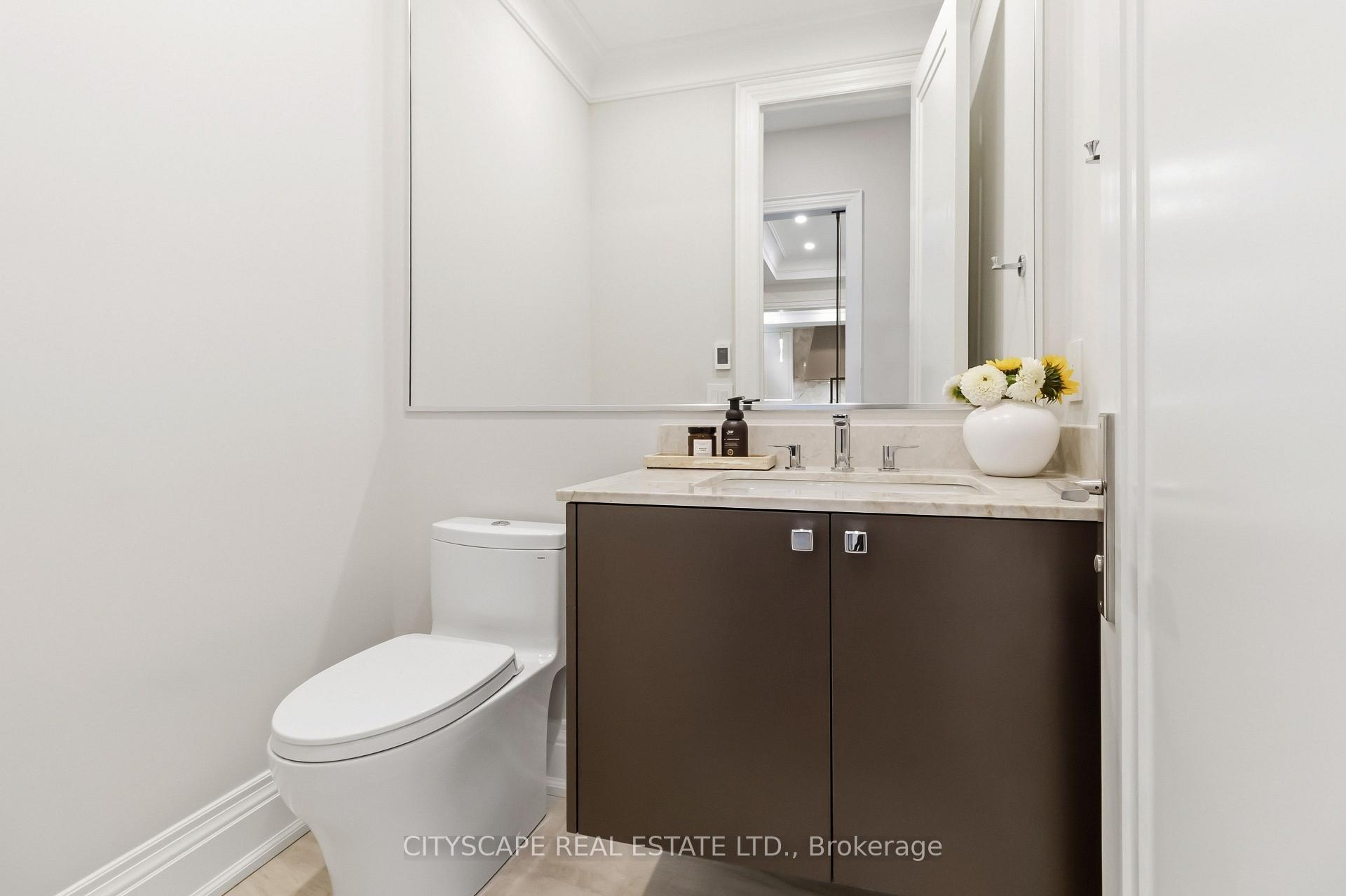 Photo 18 of 2343 Edward Leaver Trail, Oakville, Glen Abbey — HOMEH