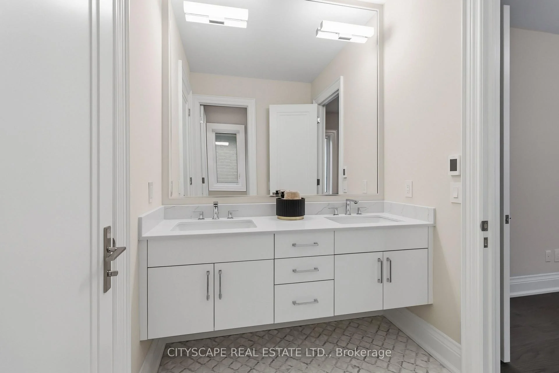 Photo 30 of 2343 Edward Leaver Trail, Oakville, Glen Abbey — HOMEH