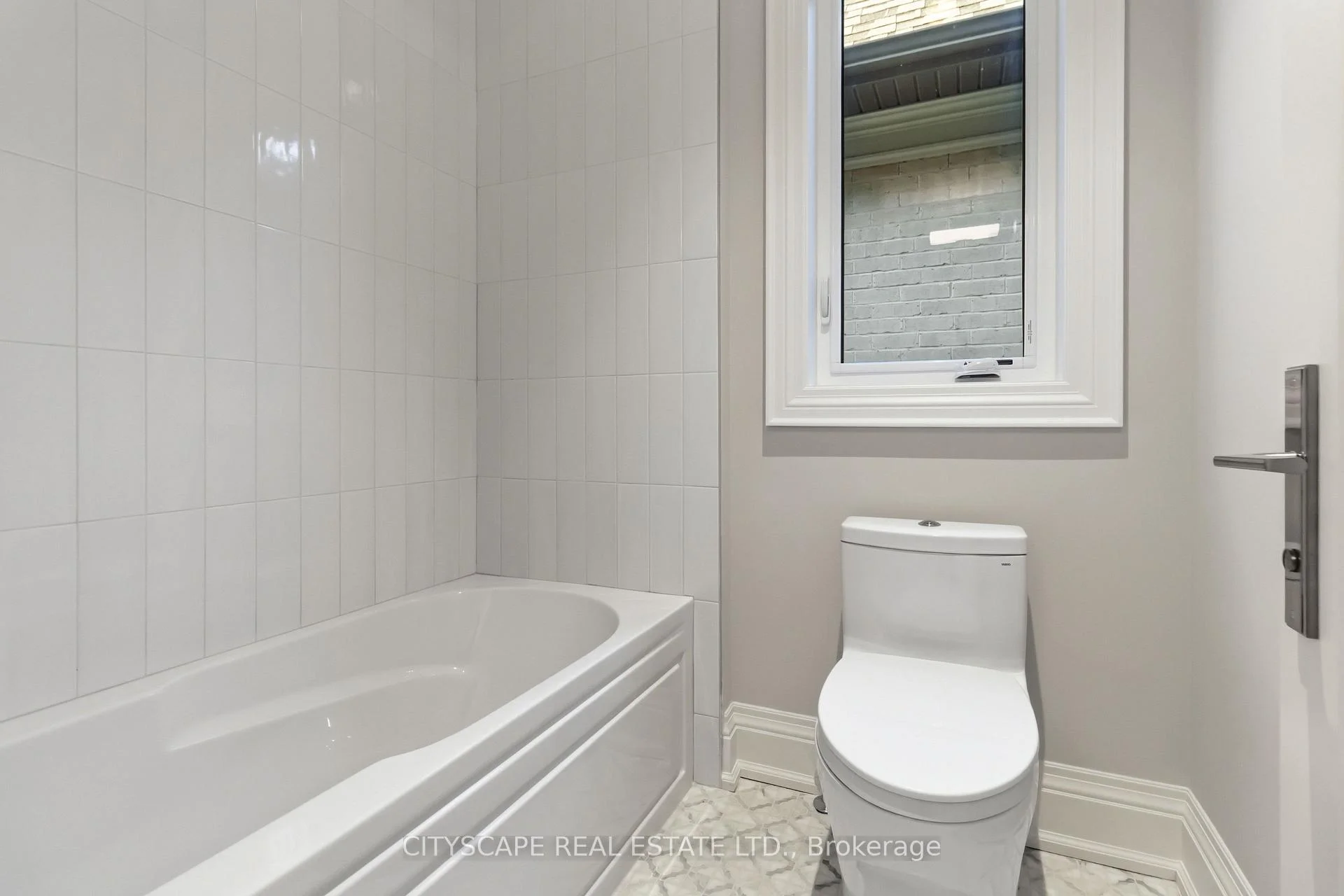 Photo 31 of 2343 Edward Leaver Trail, Oakville, Glen Abbey — HOMEH