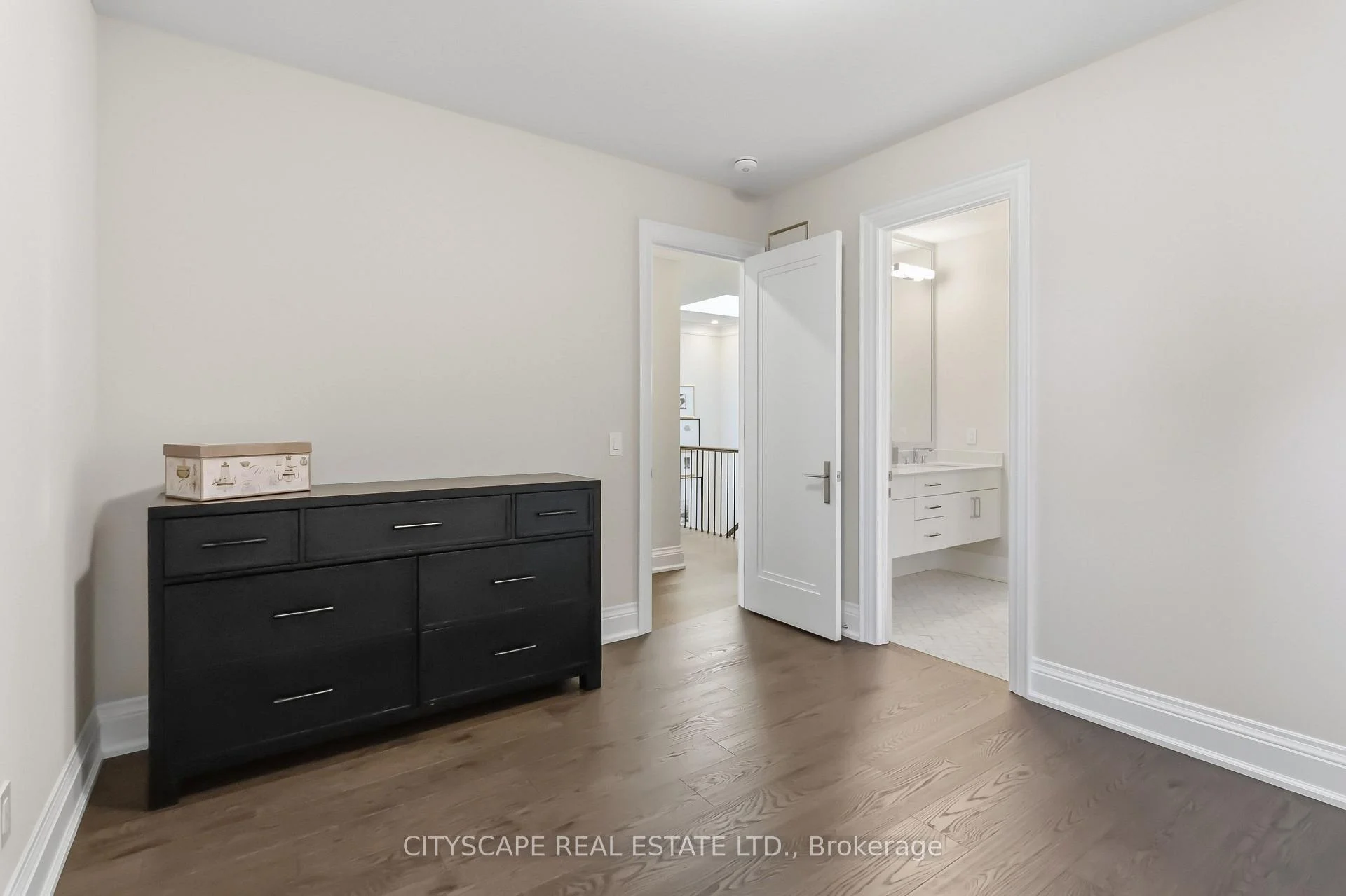 Photo 32 of 2343 Edward Leaver Trail, Oakville, Glen Abbey — HOMEH