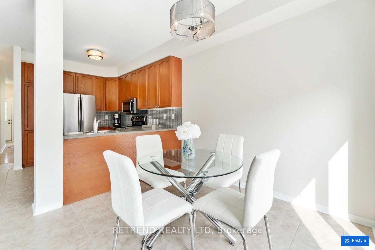 Photo 11 of 23 Thomas Legge Crescent, Richmond Hill, Oak Ridges — HOMEH