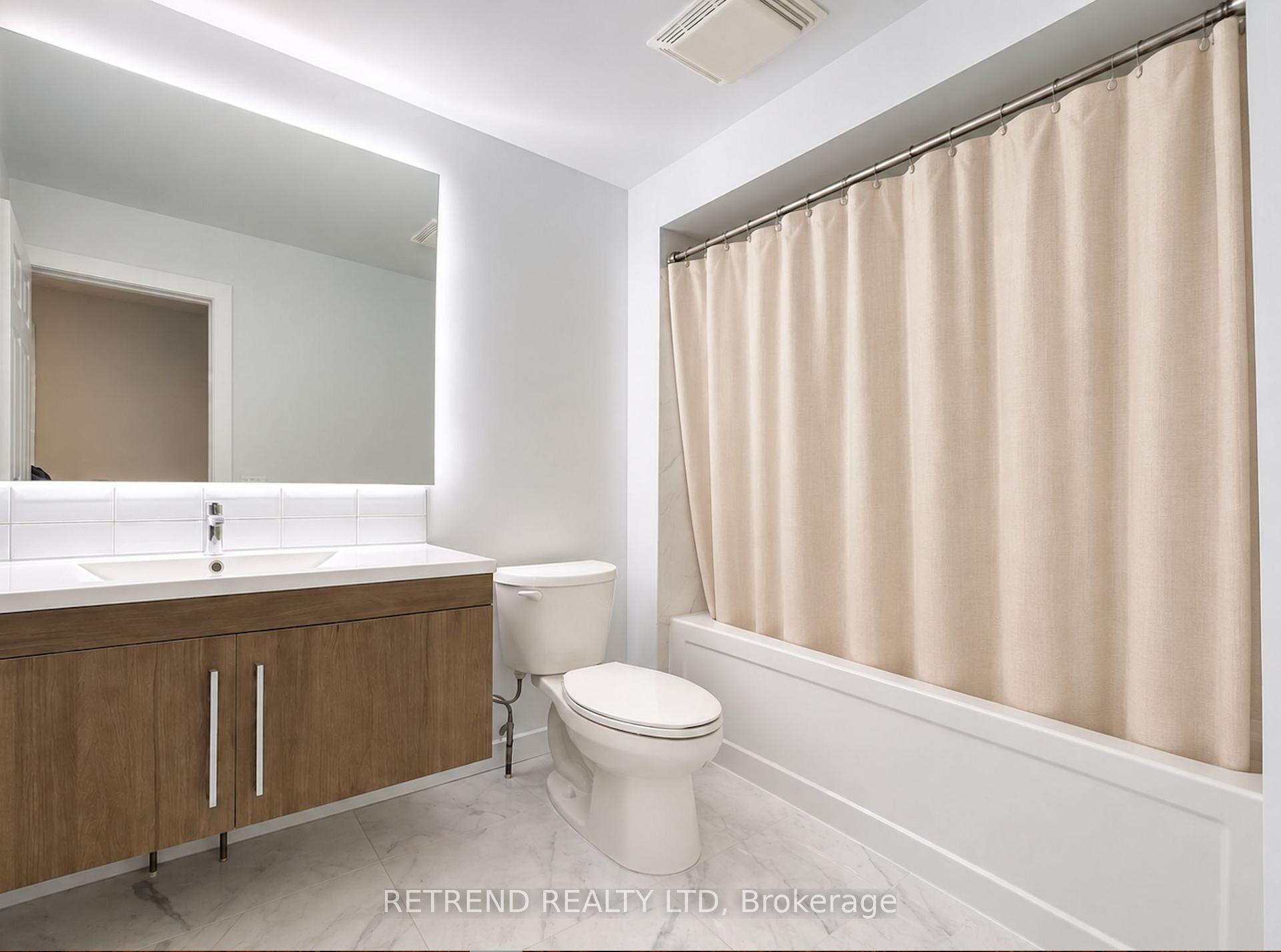 Photo 22 of 23 Thomas Legge Crescent, Richmond Hill, Oak Ridges — HOMEH
