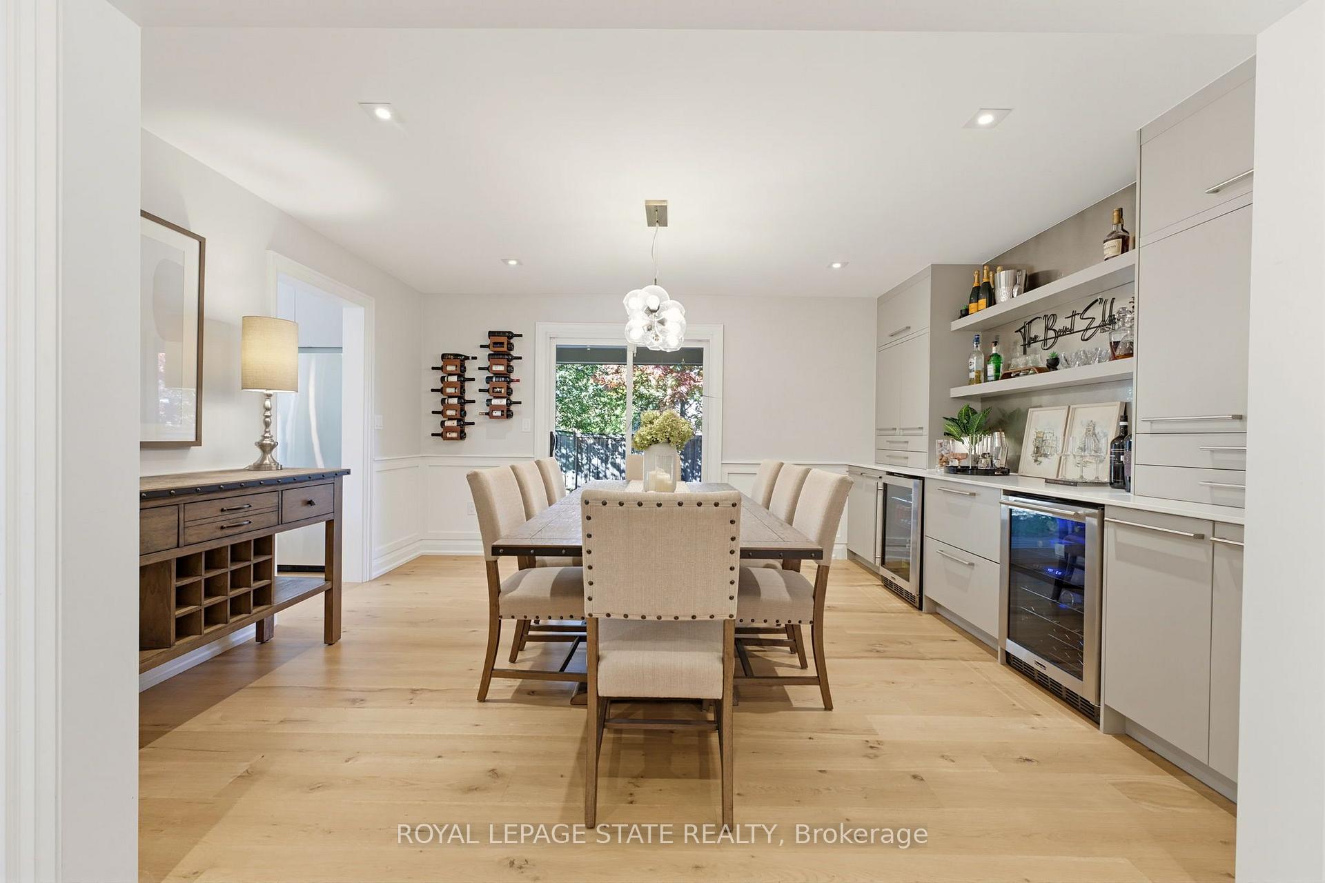Photo 3 of 212 Stadacona Avenue, Hamilton, Ancaster — HOMEH