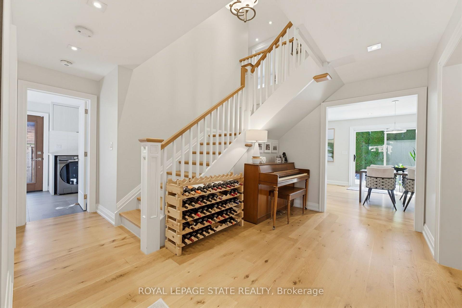 Photo 5 of 212 Stadacona Avenue, Hamilton, Ancaster — HOMEH