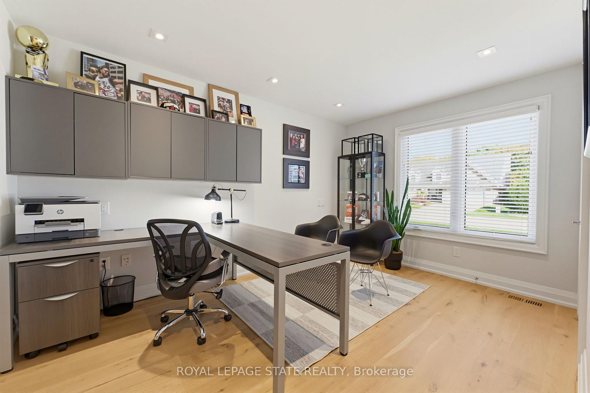 Photo 11 of 212 Stadacona Avenue, Hamilton, Ancaster — HOMEH