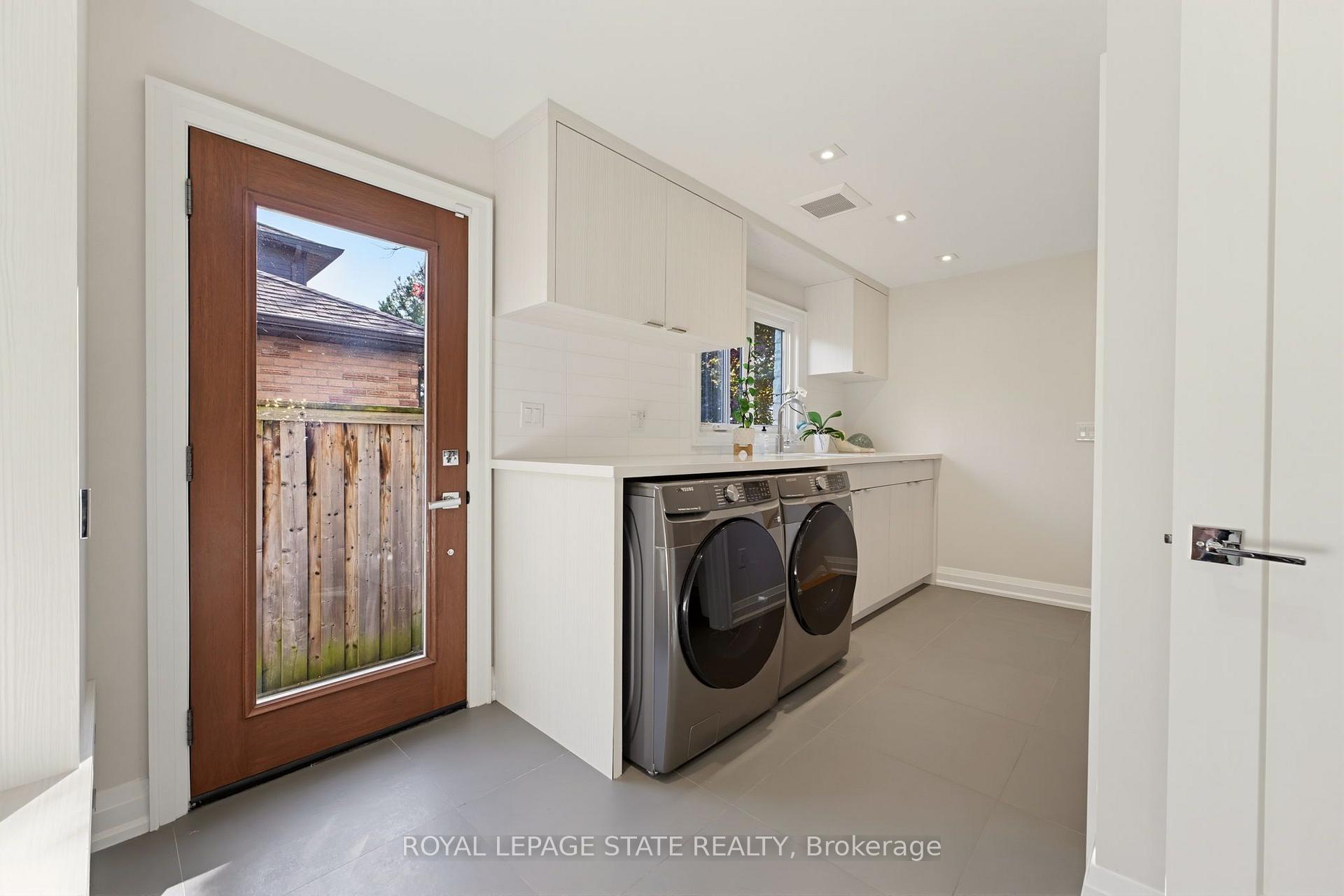Photo 13 of 212 Stadacona Avenue, Hamilton, Ancaster — HOMEH