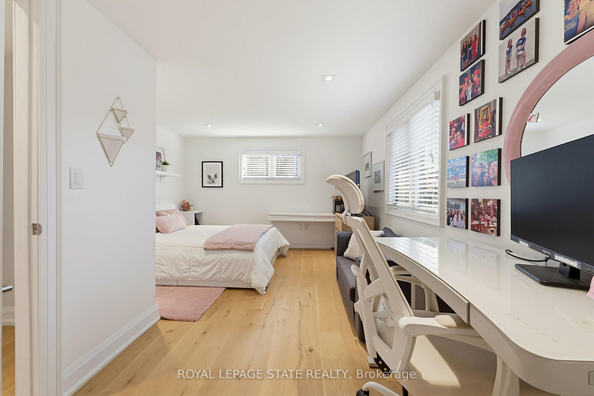 Photo 21 of 212 Stadacona Avenue, Hamilton, Ancaster — HOMEH