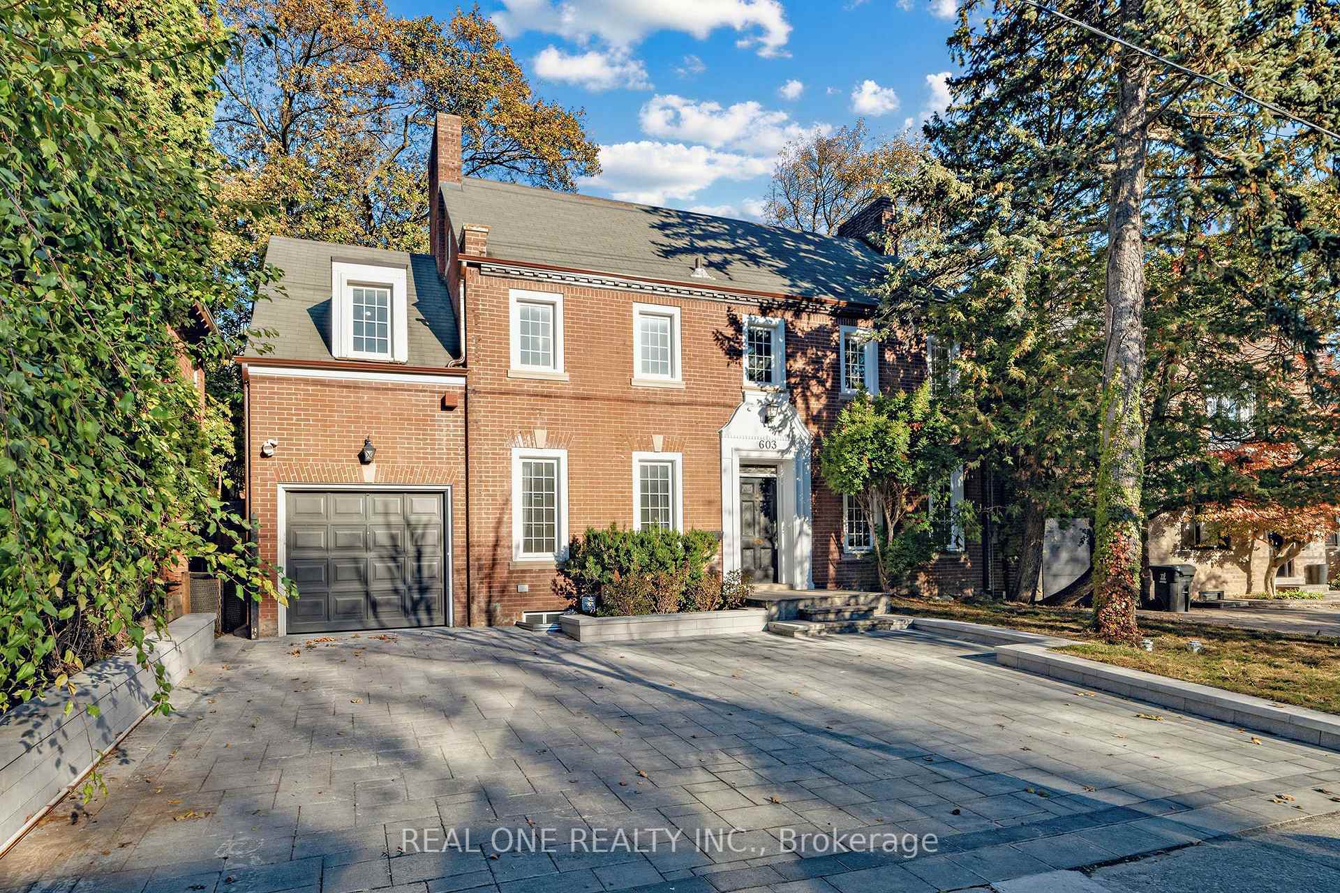 Photo of 603 Spadina Road