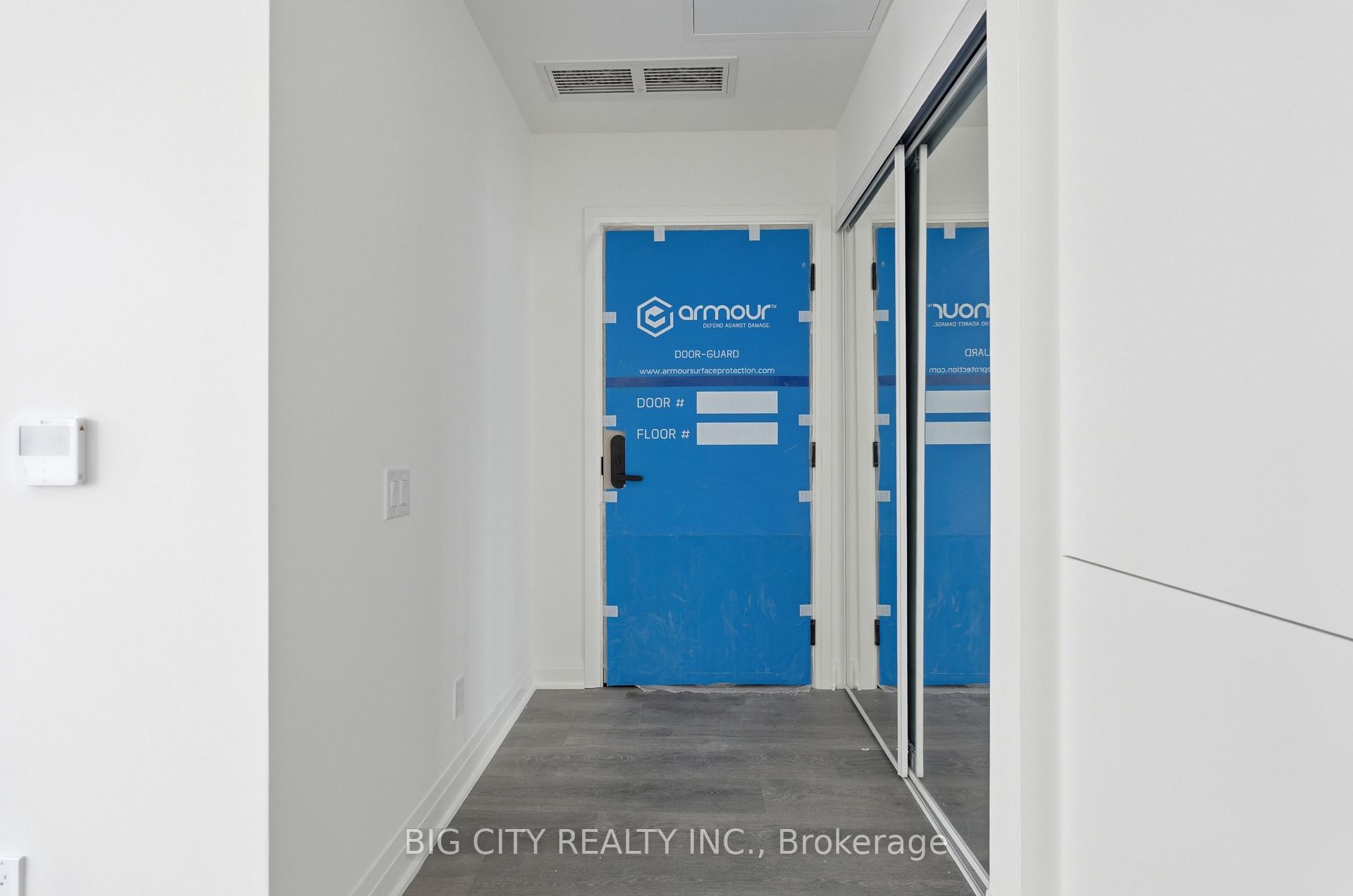 Photo 2 of Unit 1206, 25 Frederick Todd Way, Toronto, Leaside — HOMEH