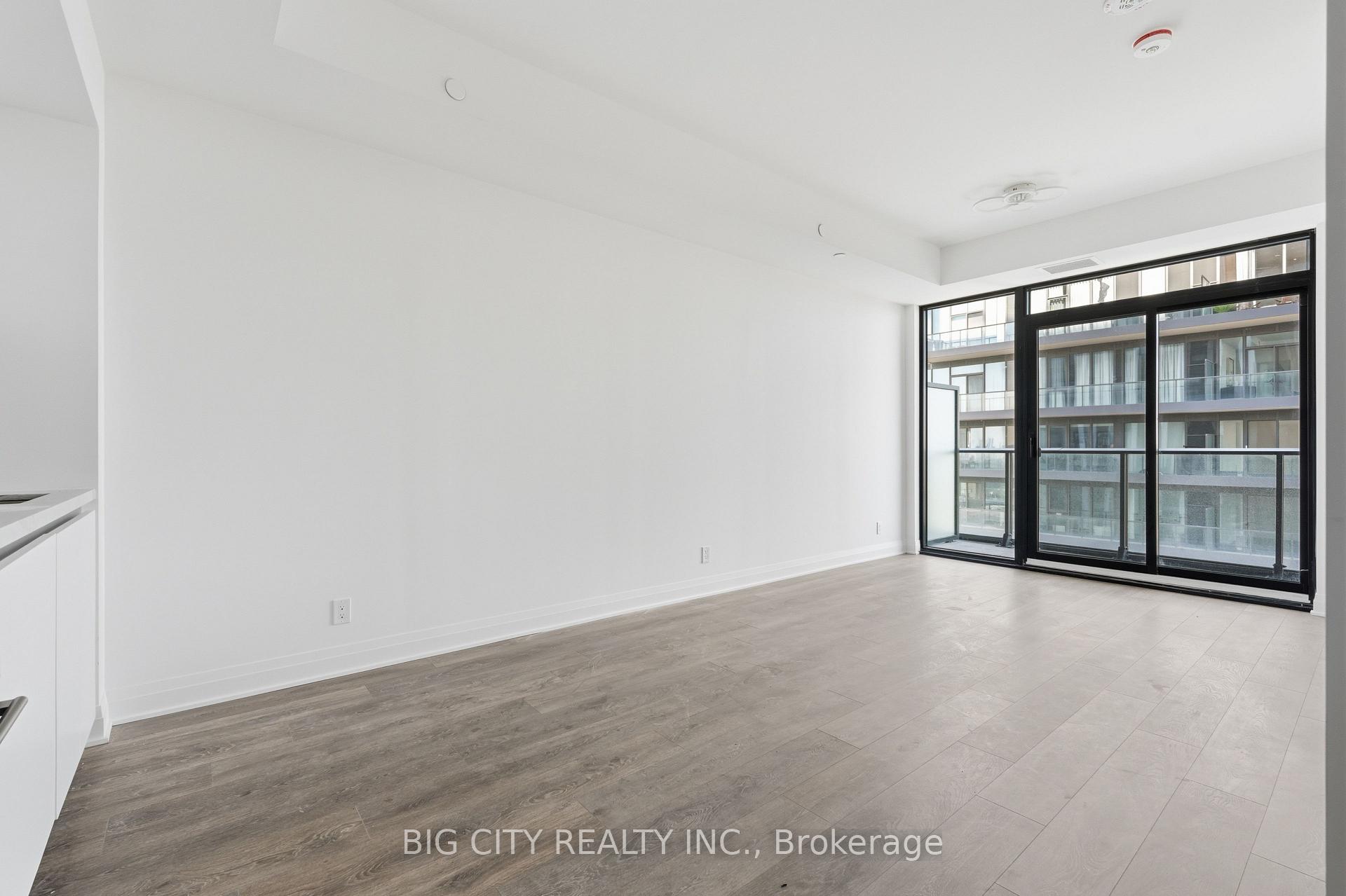 Photo 3 of Unit 1206, 25 Frederick Todd Way, Toronto, Leaside — HOMEH