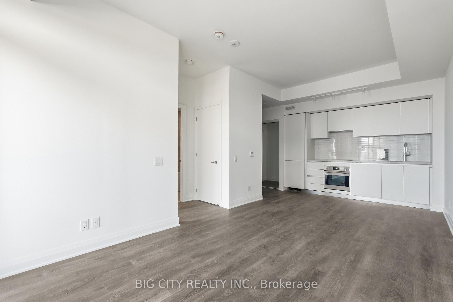 Photo 11 of Unit 1206, 25 Frederick Todd Way, Toronto, Leaside — HOMEH