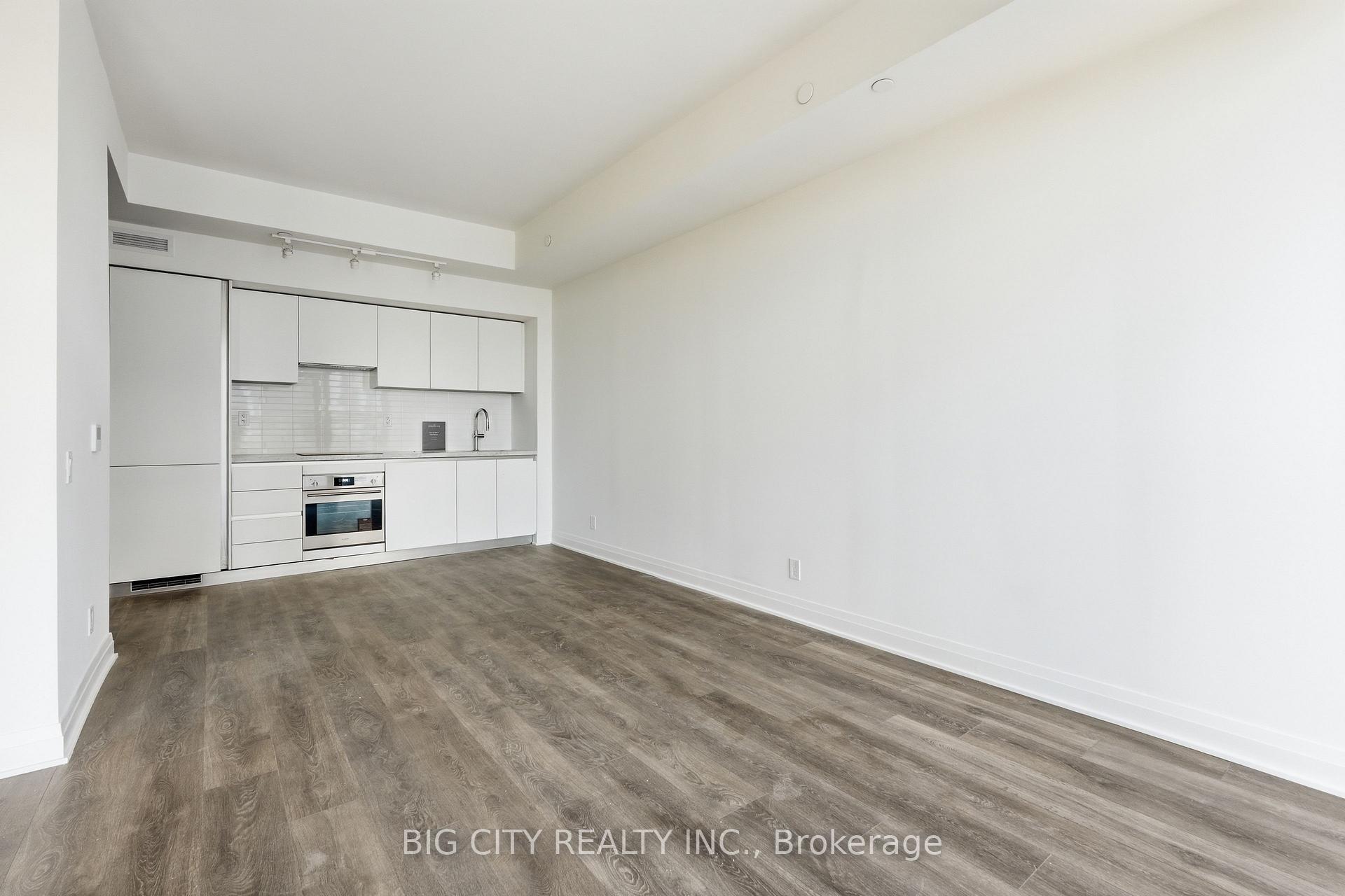Photo 13 of Unit 1206, 25 Frederick Todd Way, Toronto, Leaside — HOMEH