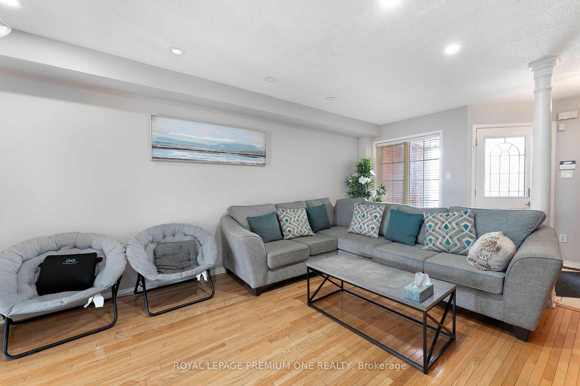 Photo 13 of 167 Parktree Drive, Vaughan, Maple — HOMEH