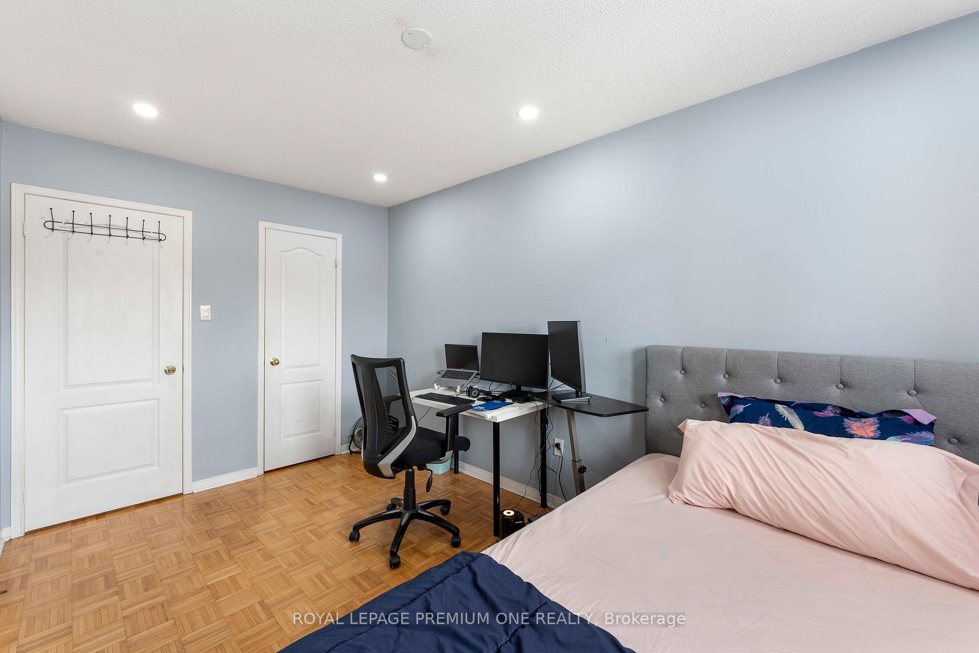 Photo 15 of 167 Parktree Drive, Vaughan, Maple — HOMEH