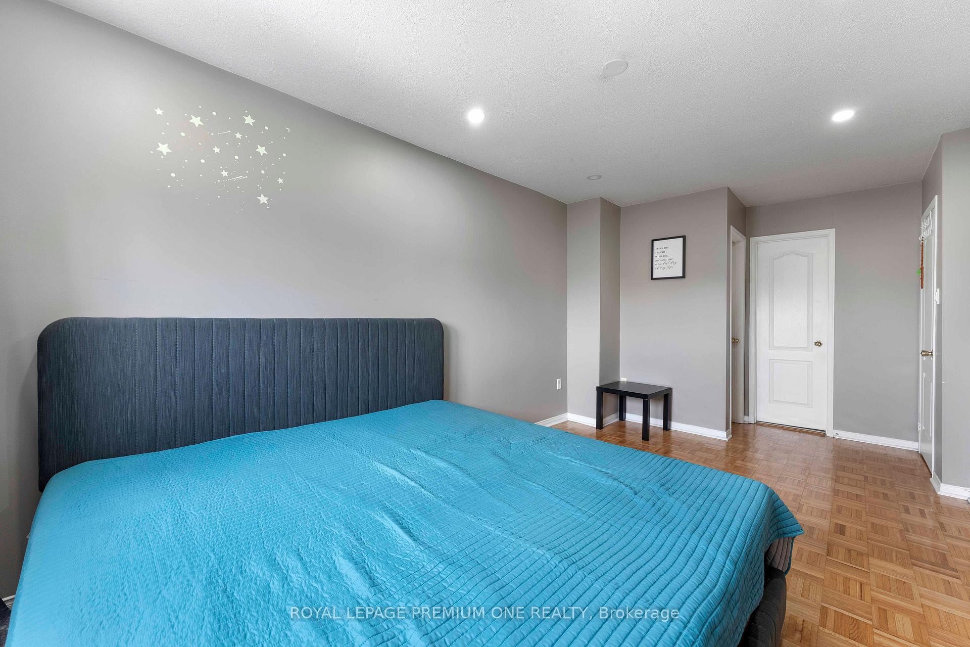 Photo 17 of 167 Parktree Drive, Vaughan, Maple — HOMEH