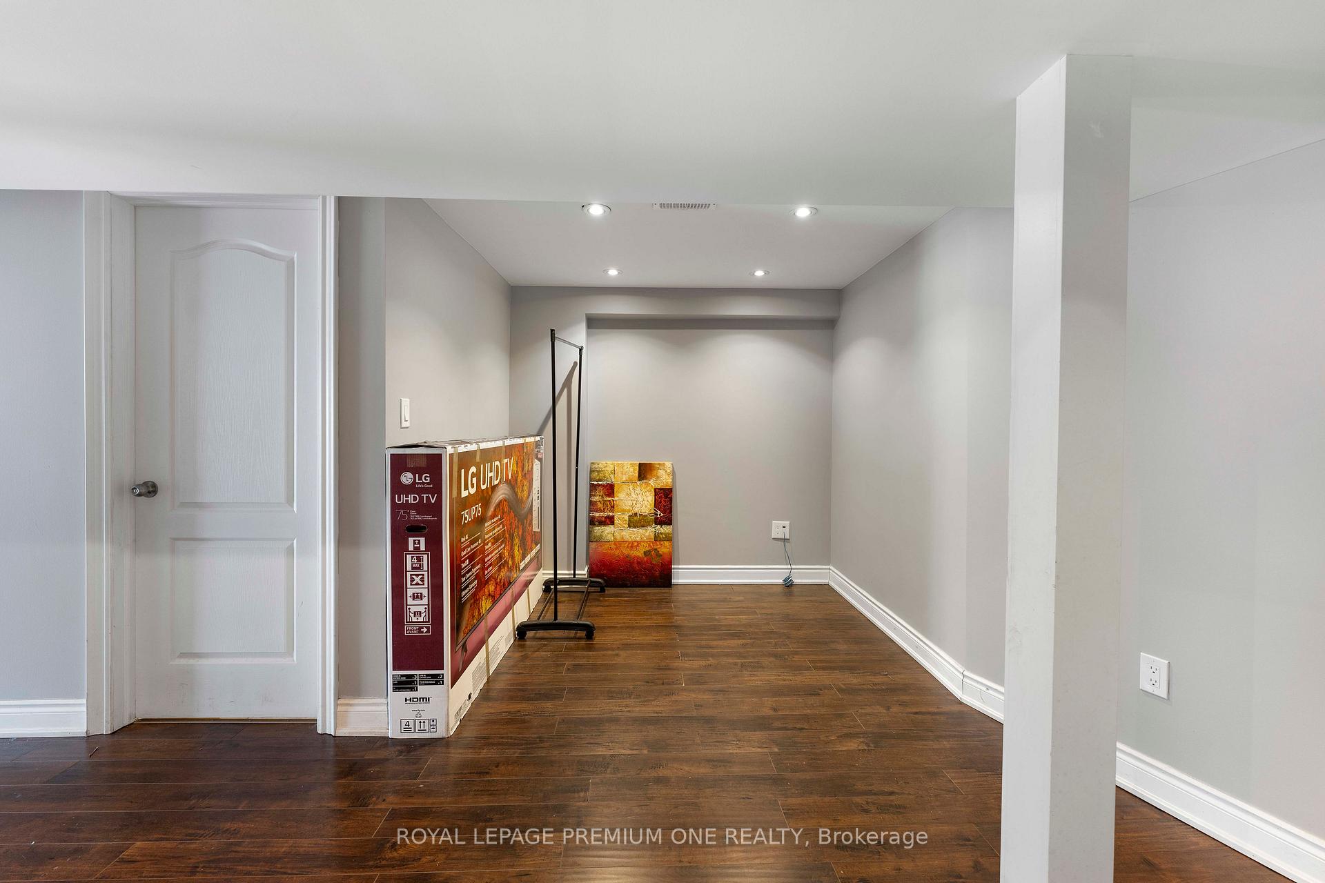 Photo 28 of 167 Parktree Drive, Vaughan, Maple — HOMEH