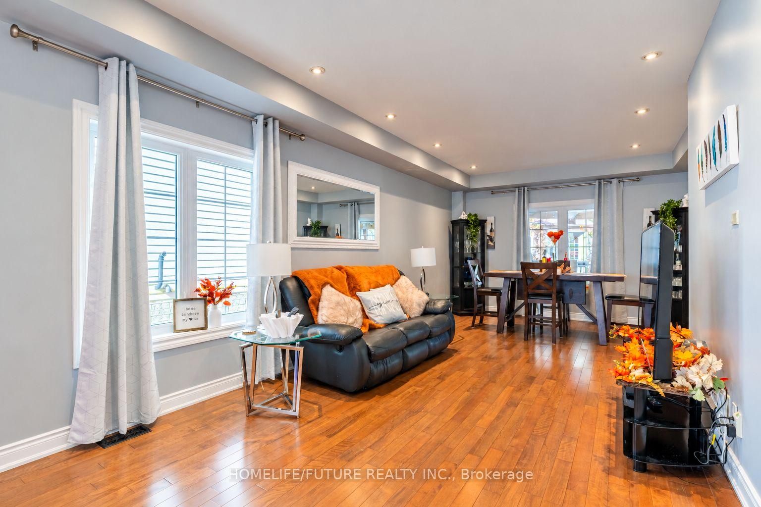 Photo 5 of 28 Montague Avenue, Clarington, Courtice — HOMEH