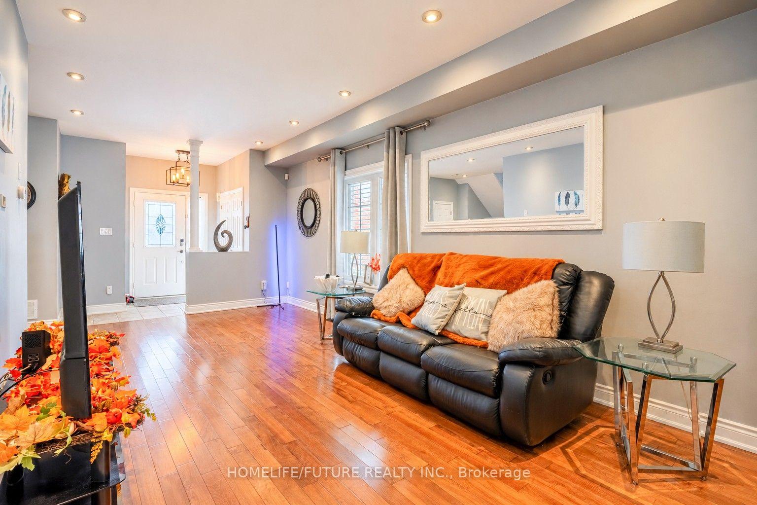 Photo 6 of 28 Montague Avenue, Clarington, Courtice — HOMEH