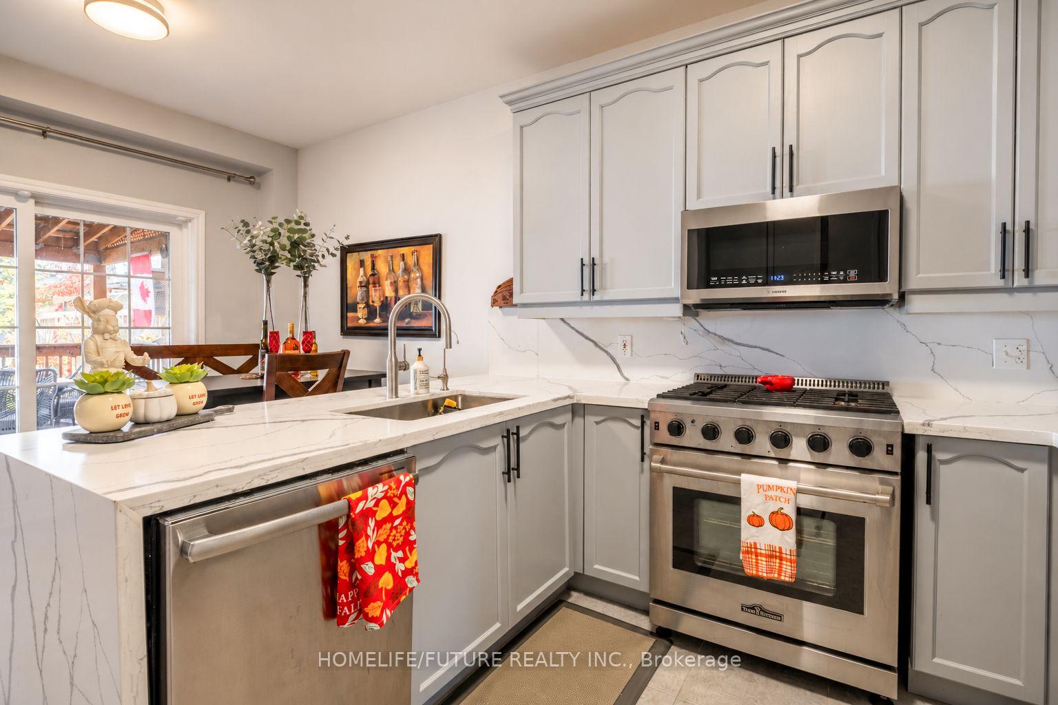 Photo 8 of 28 Montague Avenue, Clarington, Courtice — HOMEH
