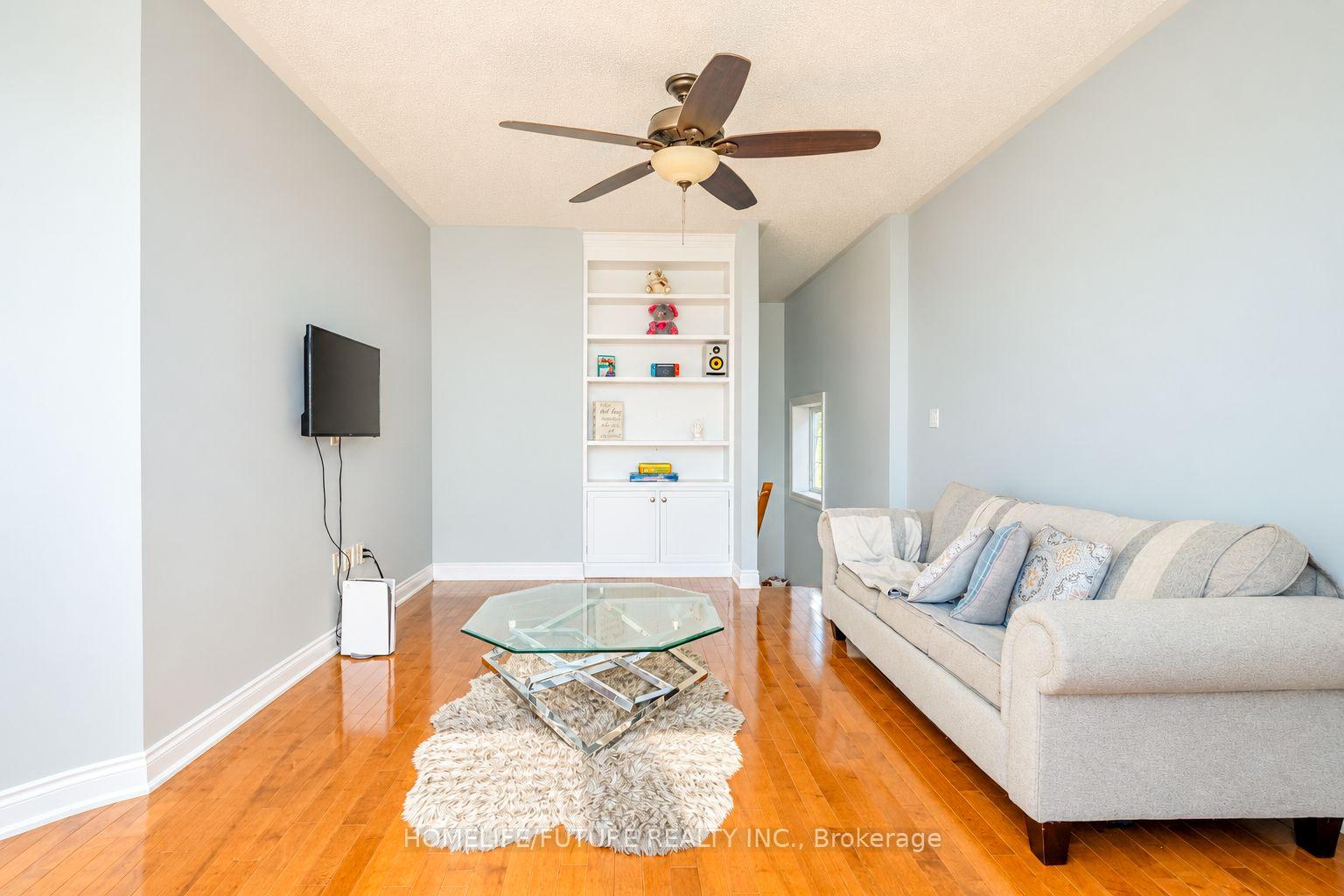 Photo 19 of 28 Montague Avenue, Clarington, Courtice — HOMEH