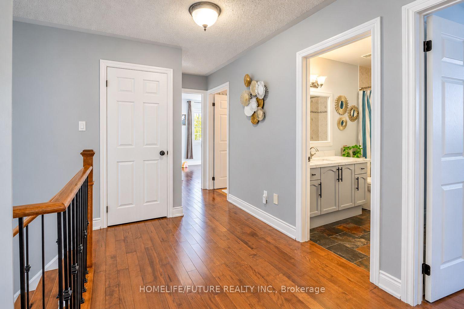 Photo 20 of 28 Montague Avenue, Clarington, Courtice — HOMEH