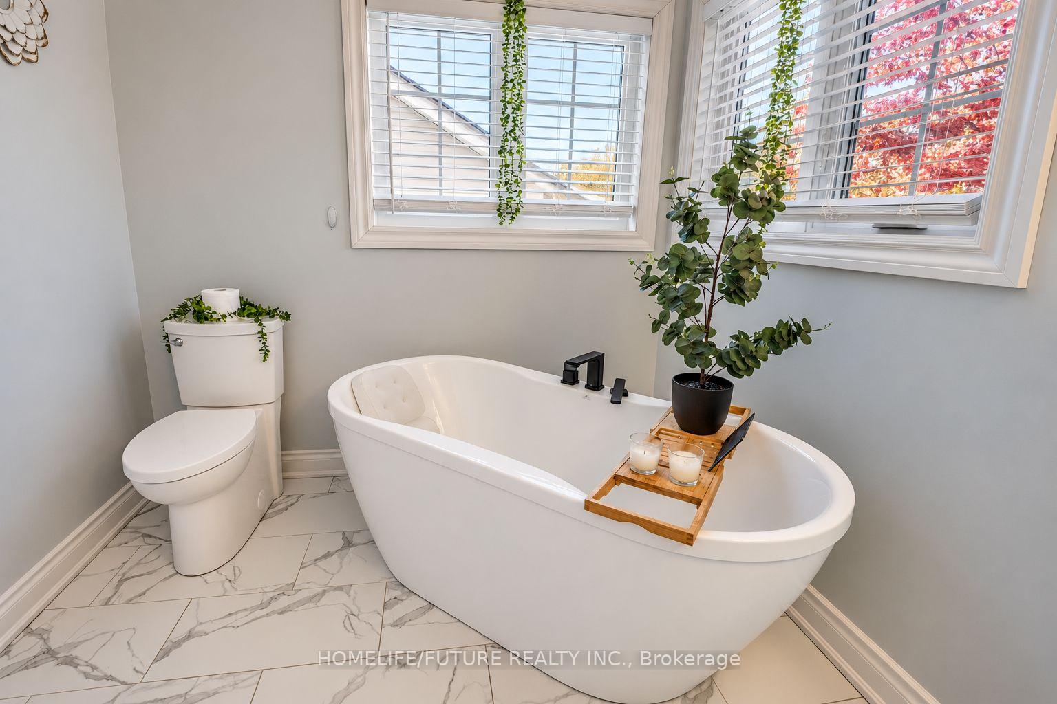 Photo 25 of 28 Montague Avenue, Clarington, Courtice — HOMEH