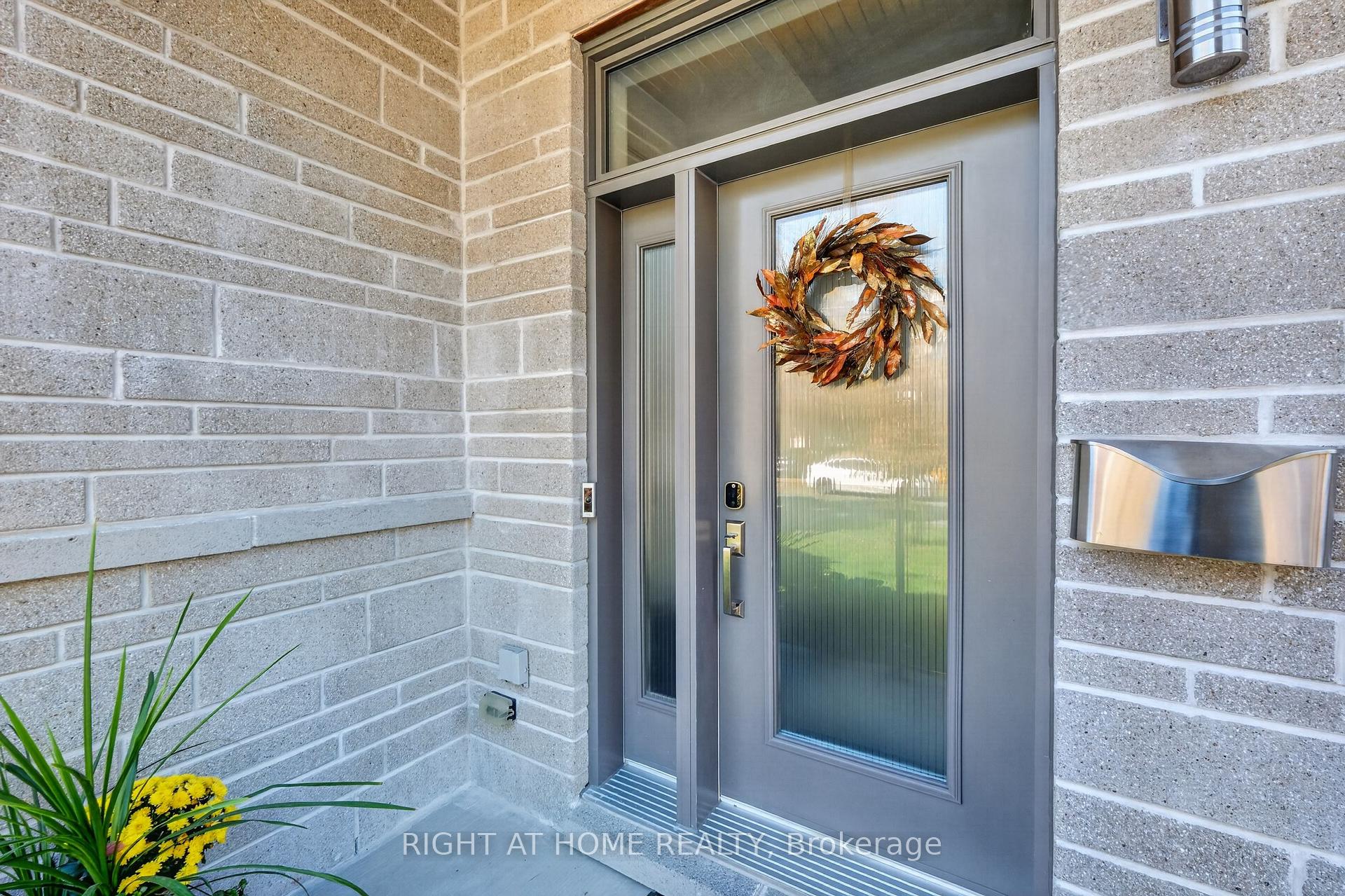 Photo 2 of 420 Athlone Avenue, Ottawa, Westboro/Hampton Park — HOMEH