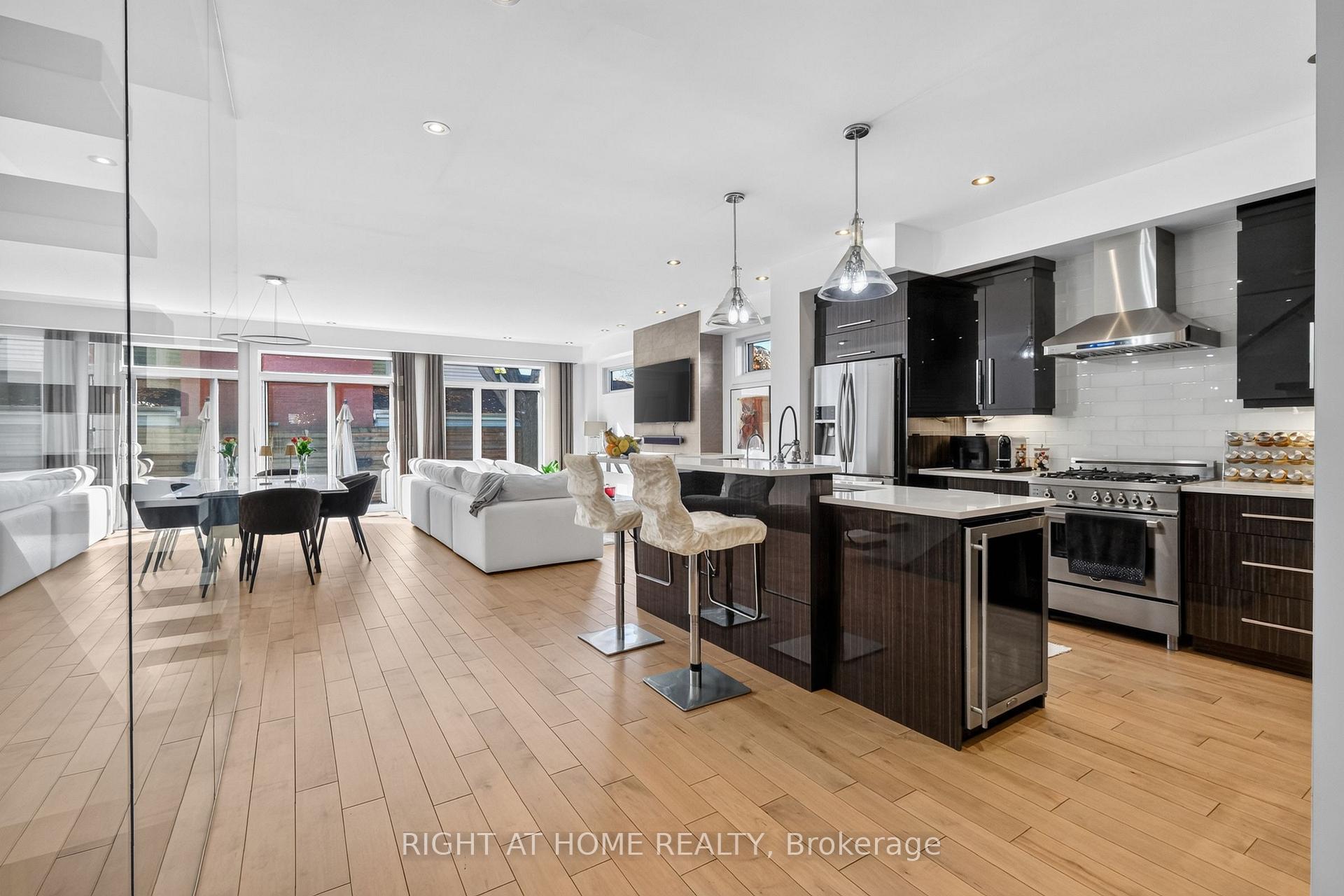 Photo 5 of 420 Athlone Avenue, Ottawa, Westboro/Hampton Park — HOMEH