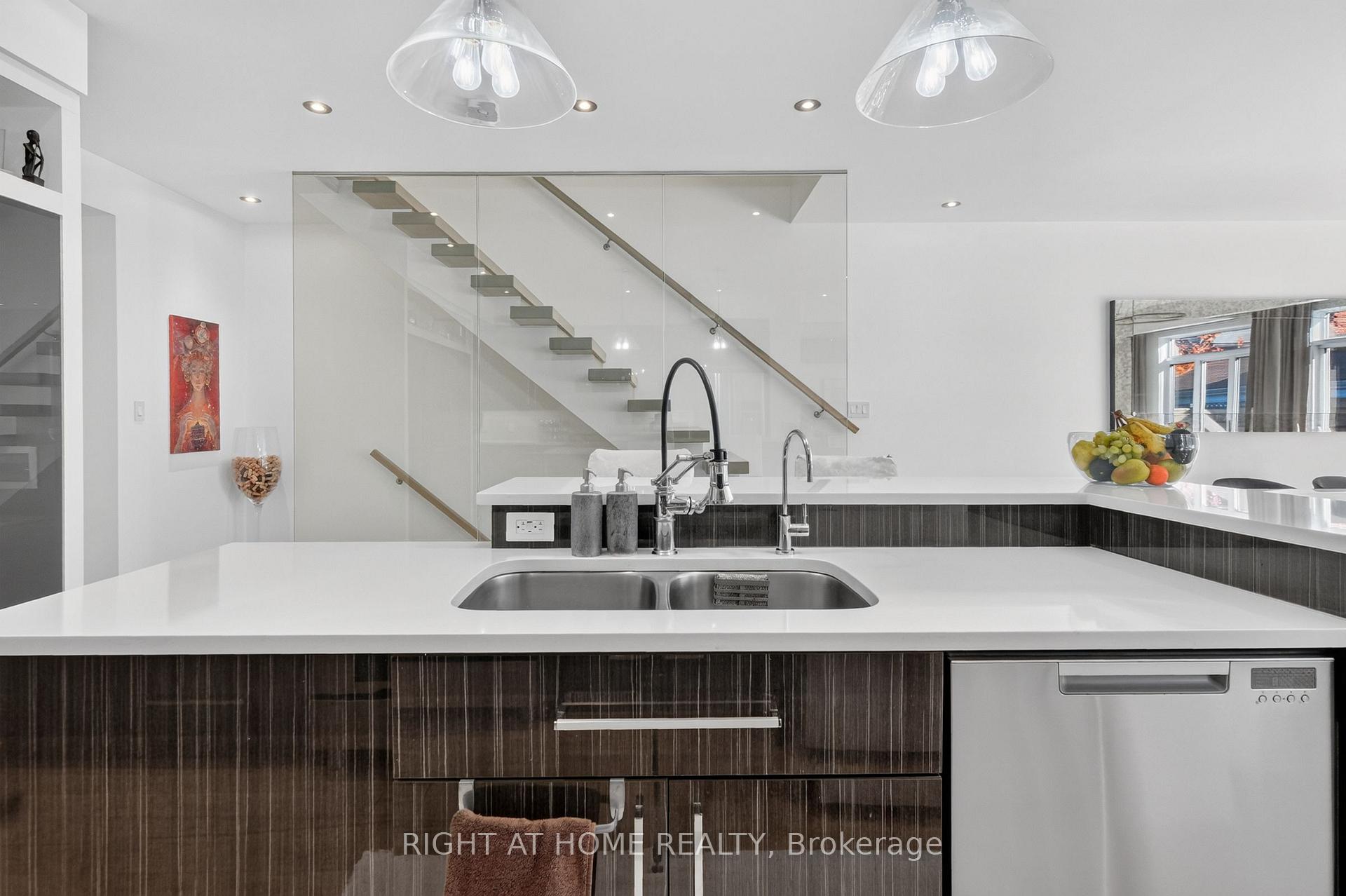 Photo 17 of 420 Athlone Avenue, Ottawa, Westboro/Hampton Park — HOMEH