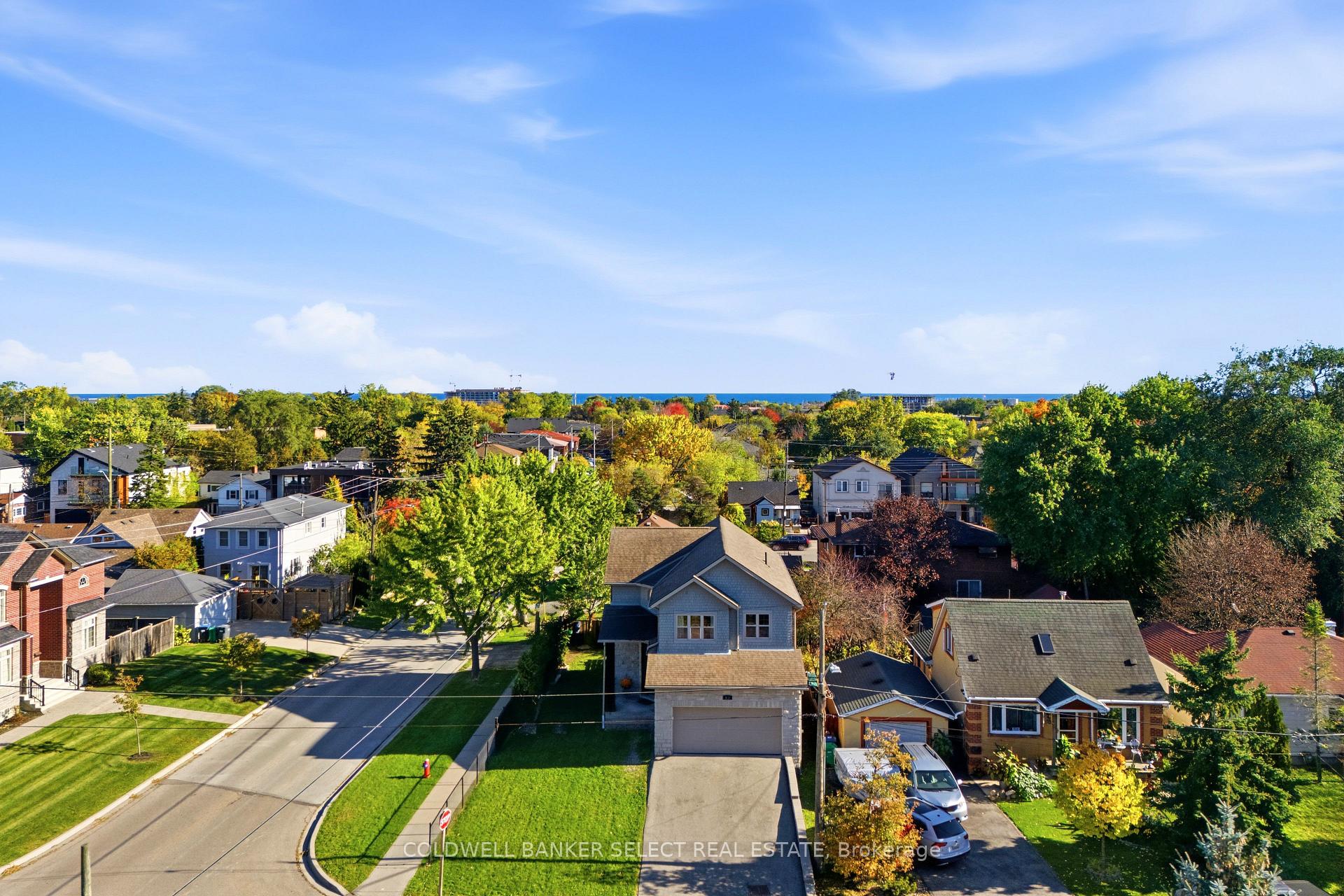 Photo 3 of 854 Sixth Street, Mississauga, Lakeview — HOMEH