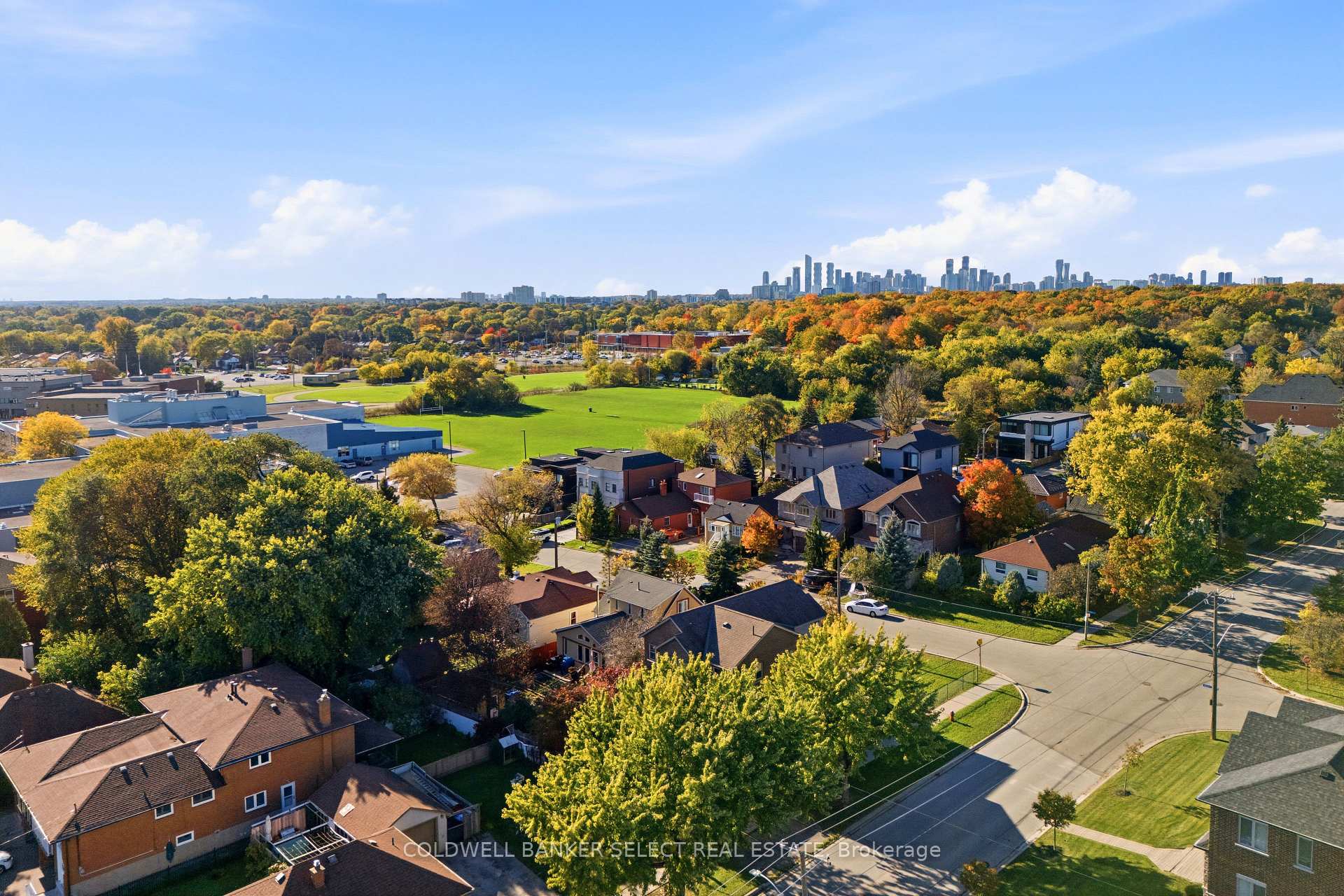 Photo 6 of 854 Sixth Street, Mississauga, Lakeview — HOMEH