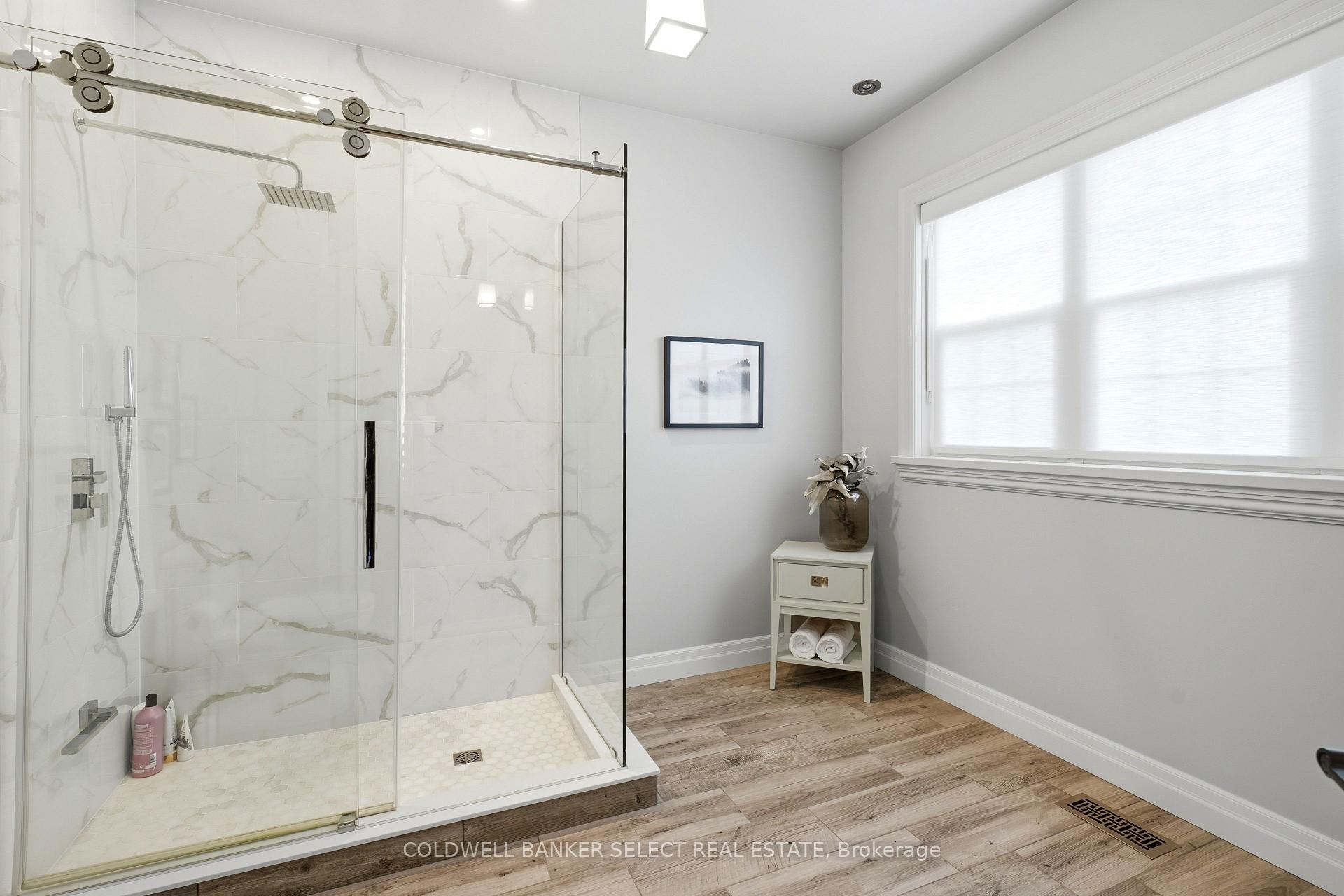 Photo 27 of 854 Sixth Street, Mississauga, Lakeview — HOMEH