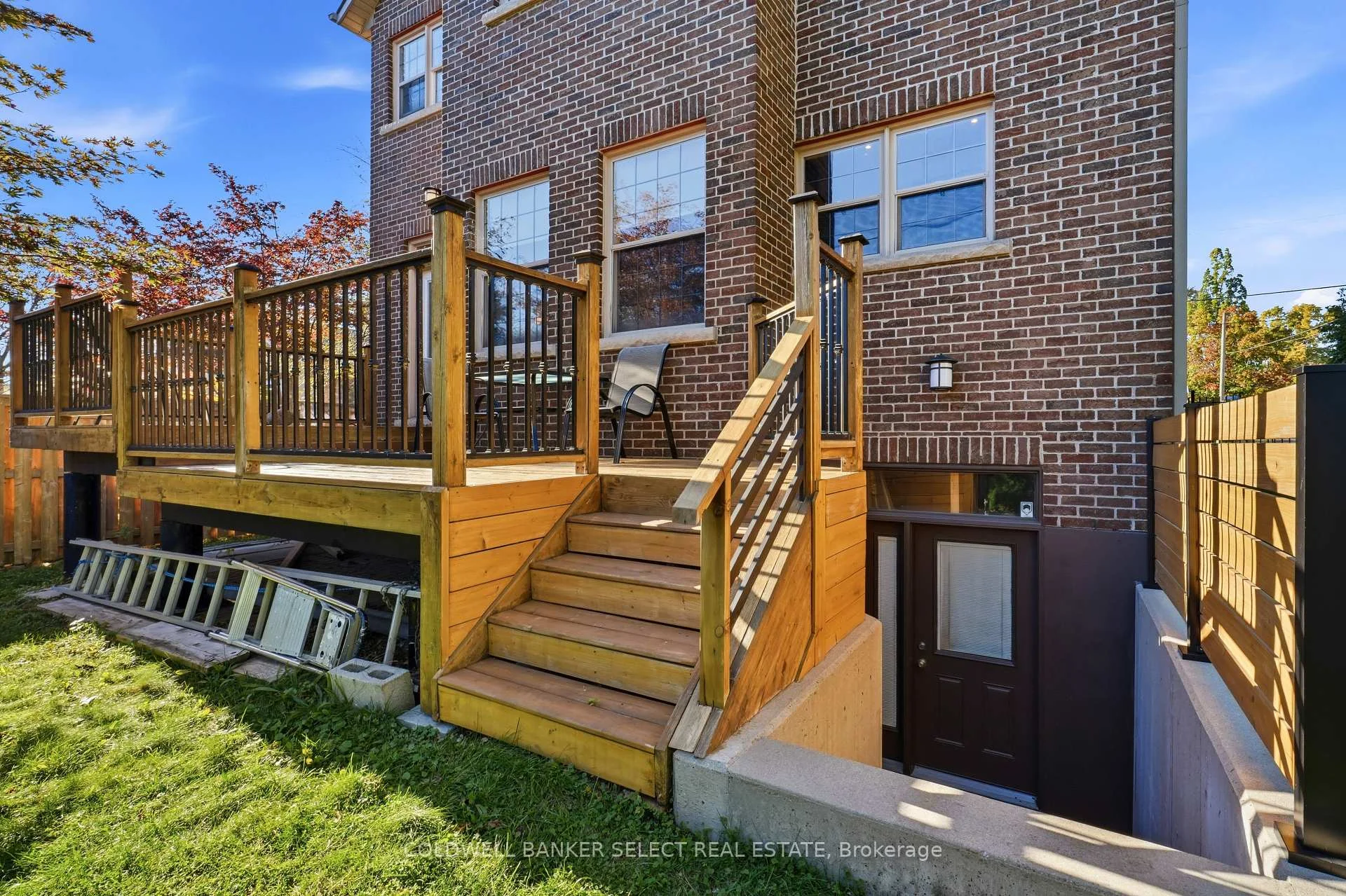 Photo 5 of 854 Sixth Street, Mississauga, Lakeview — HOMEH