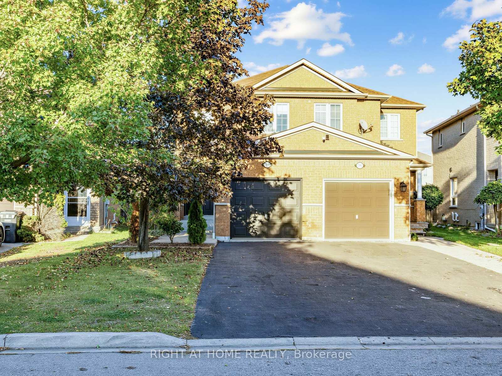 Photo 2 of 7385 Jaysnest Road, Mississauga, Meadowvale — HOMEH
