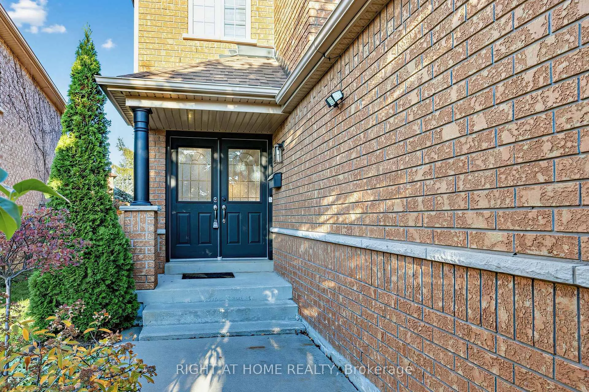 Photo 7 of 7385 Jaysnest Road, Mississauga, Meadowvale — HOMEH