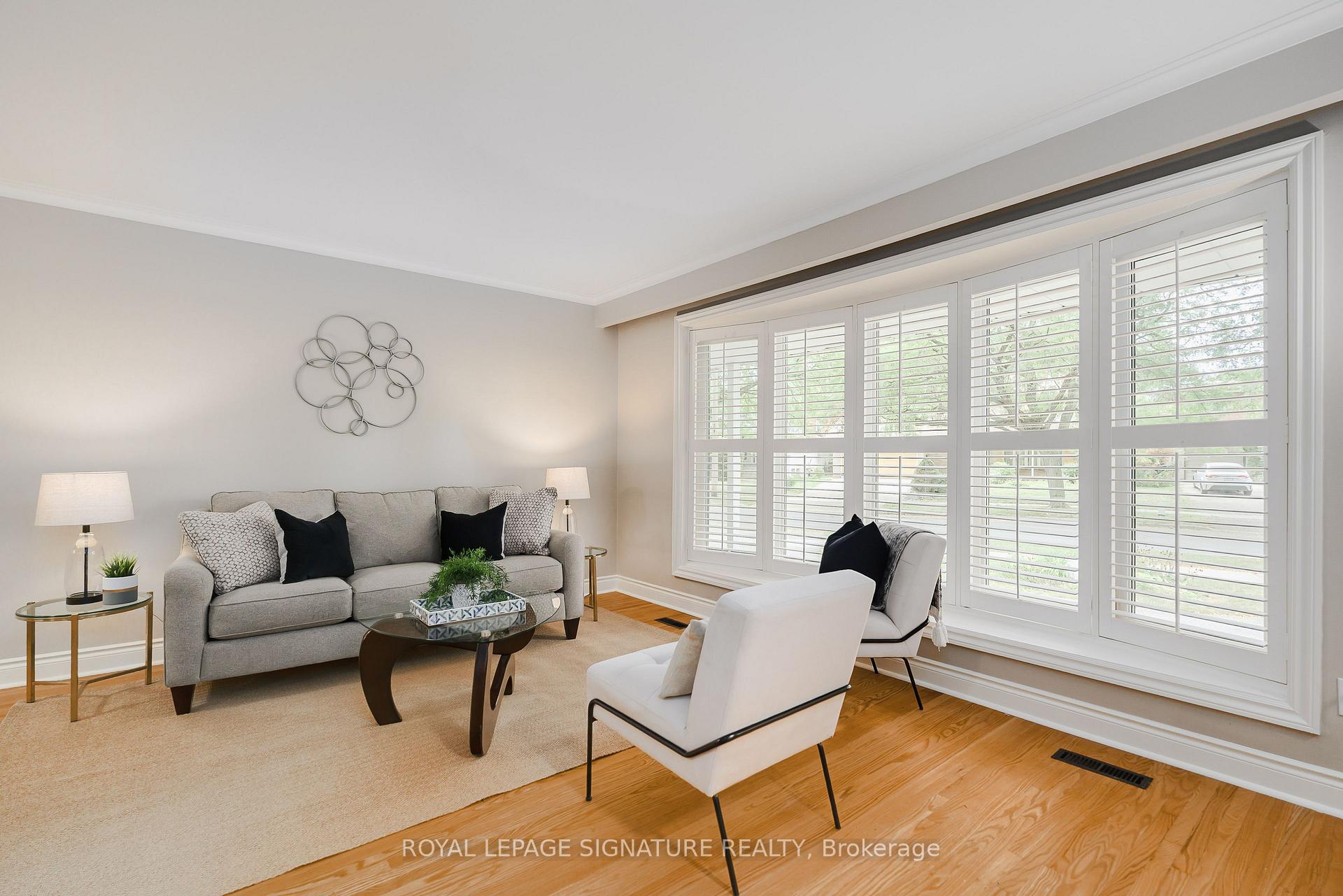 Photo 2 of 11 Bellbury Crescent, North York, Don Valley Village — HOMEH