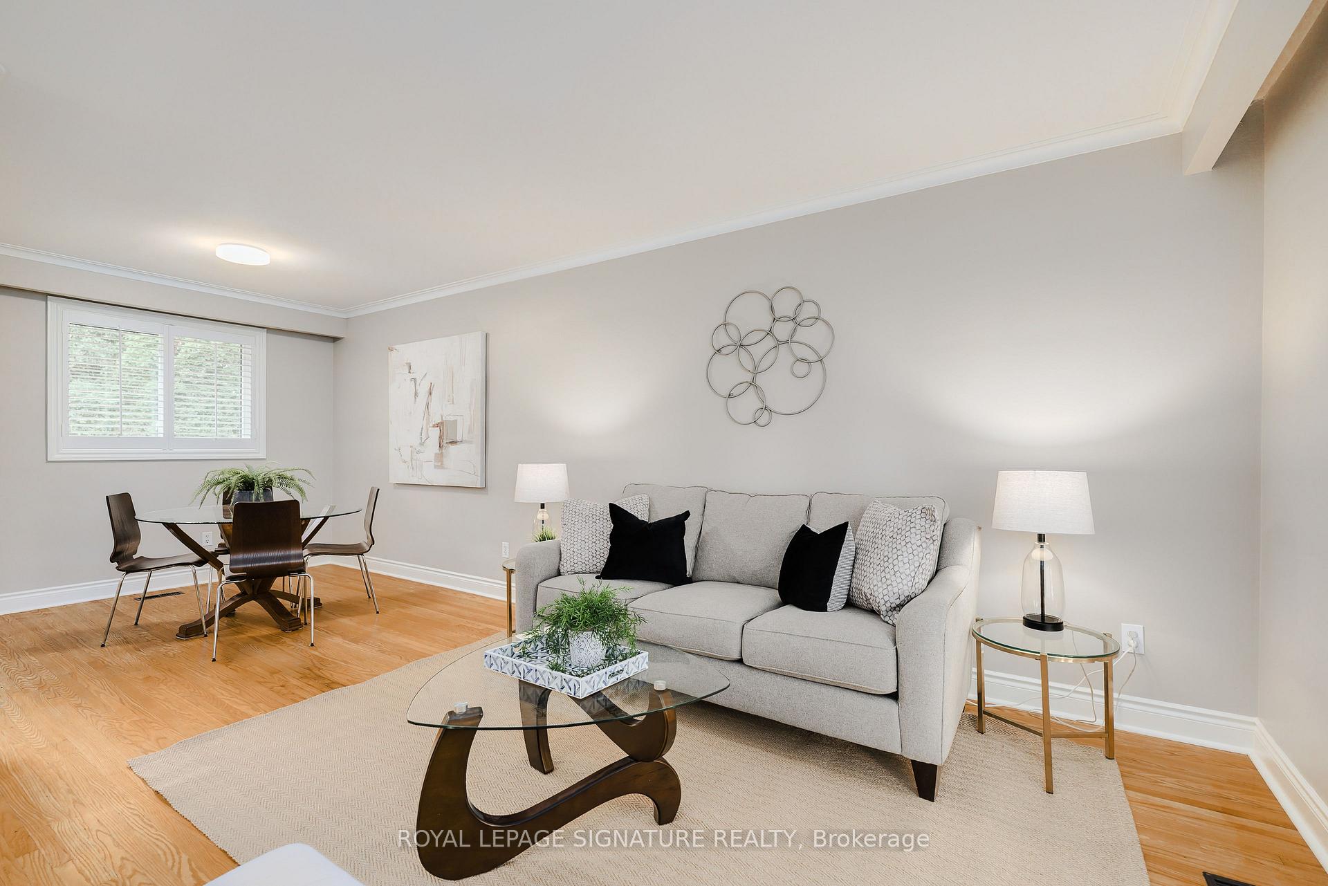 Photo 4 of 11 Bellbury Crescent, North York, Don Valley Village — HOMEH