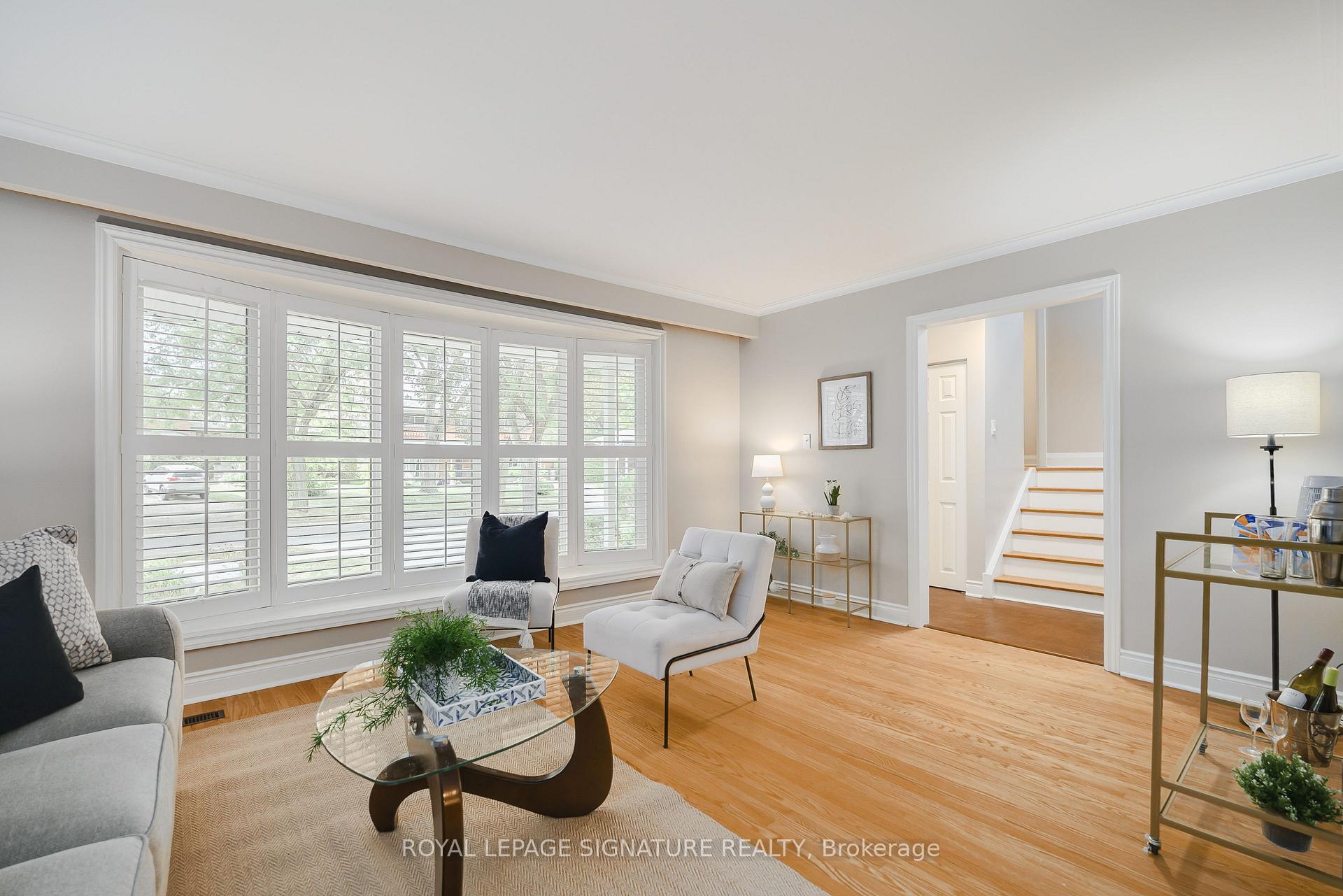 Photo 5 of 11 Bellbury Crescent, North York, Don Valley Village — HOMEH