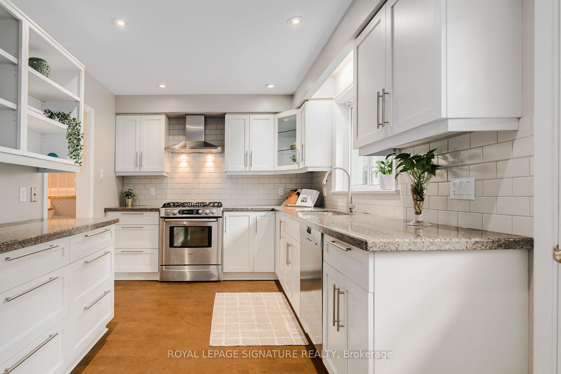 Photo 7 of 11 Bellbury Crescent, North York, Don Valley Village — HOMEH