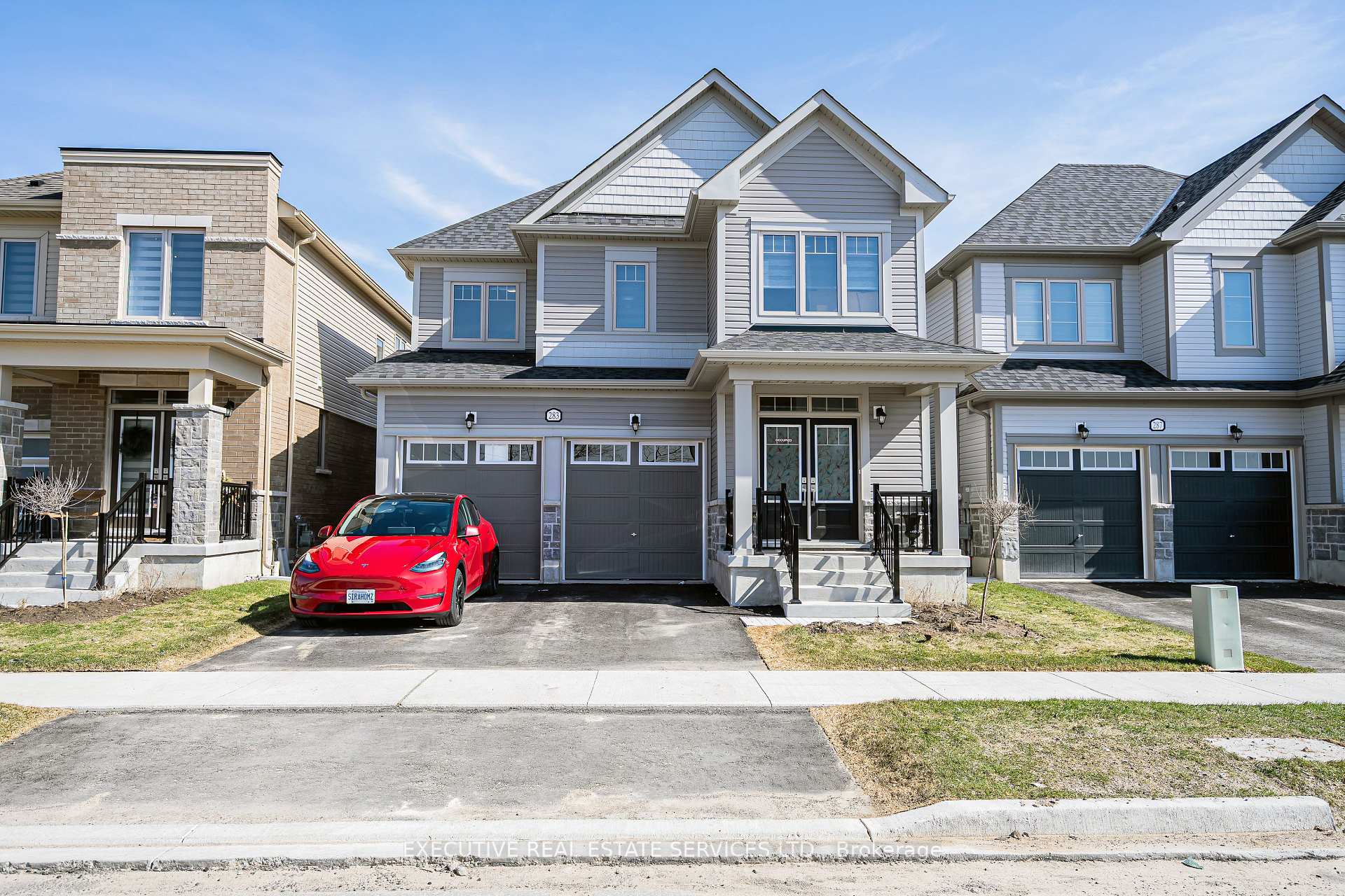 Front of 283 Rea Drive N