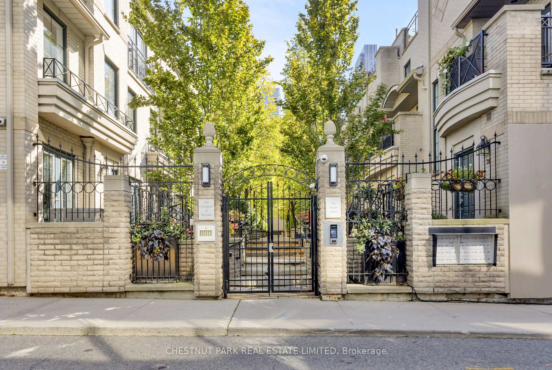 Photo 1 of Unit TH17, 1 Baxter Street, Toronto, Rosedale-Moore Park — HOMEH