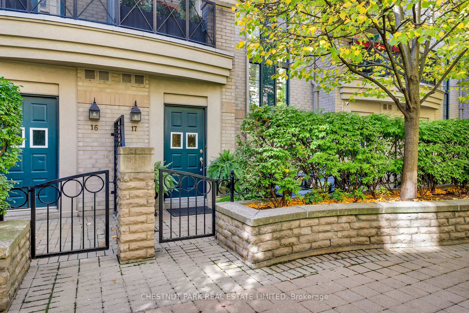 Photo 2 of Unit TH17, 1 Baxter Street, Toronto, Rosedale-Moore Park — HOMEH