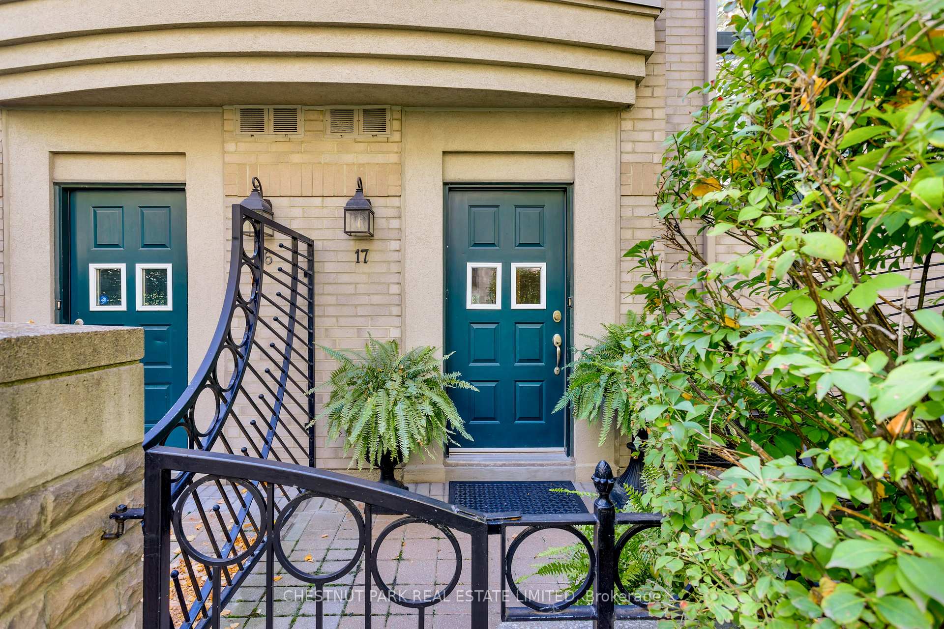 Photo 3 of Unit TH17, 1 Baxter Street, Toronto, Rosedale-Moore Park — HOMEH