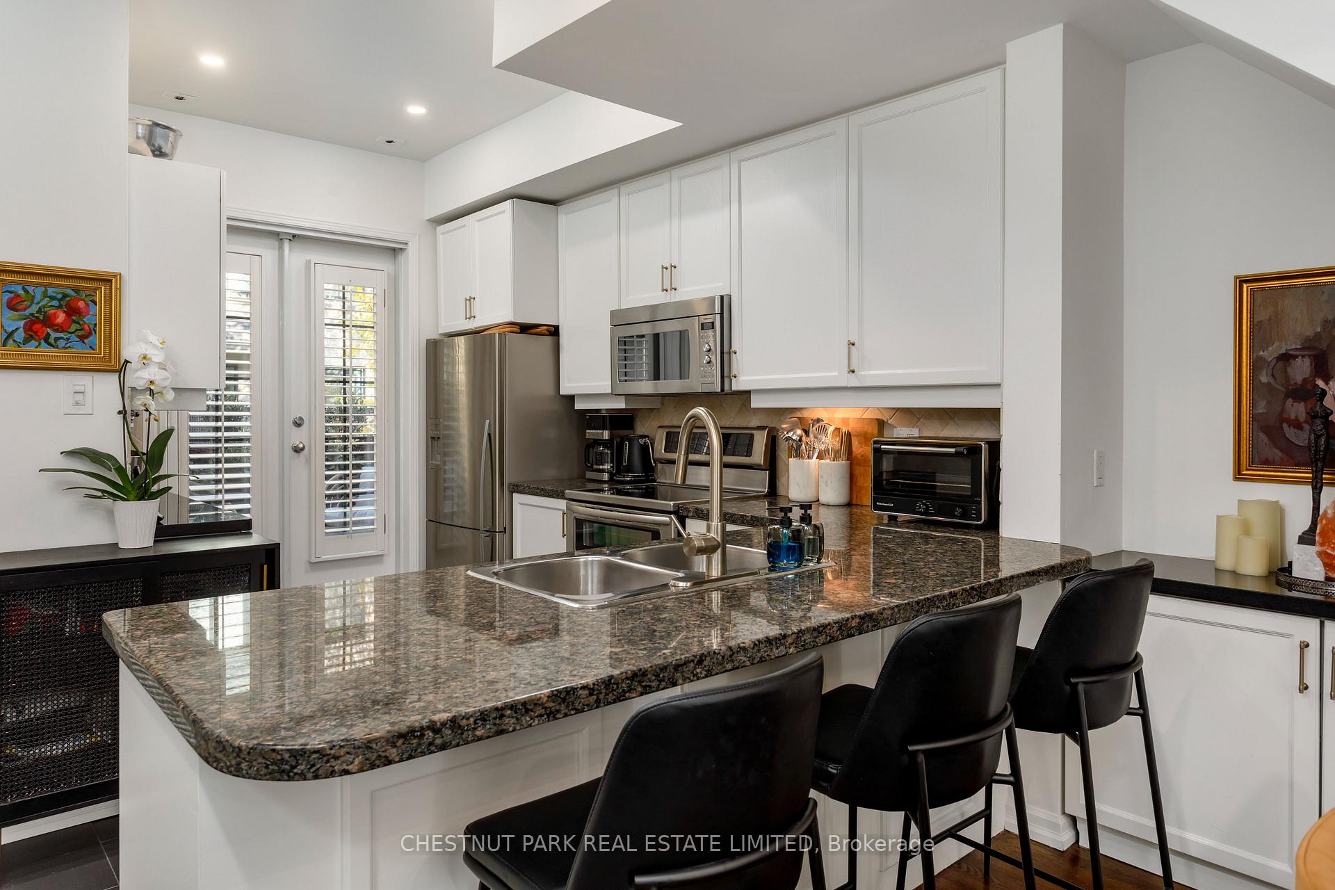Photo 6 of Unit TH17, 1 Baxter Street, Toronto, Rosedale-Moore Park — HOMEH