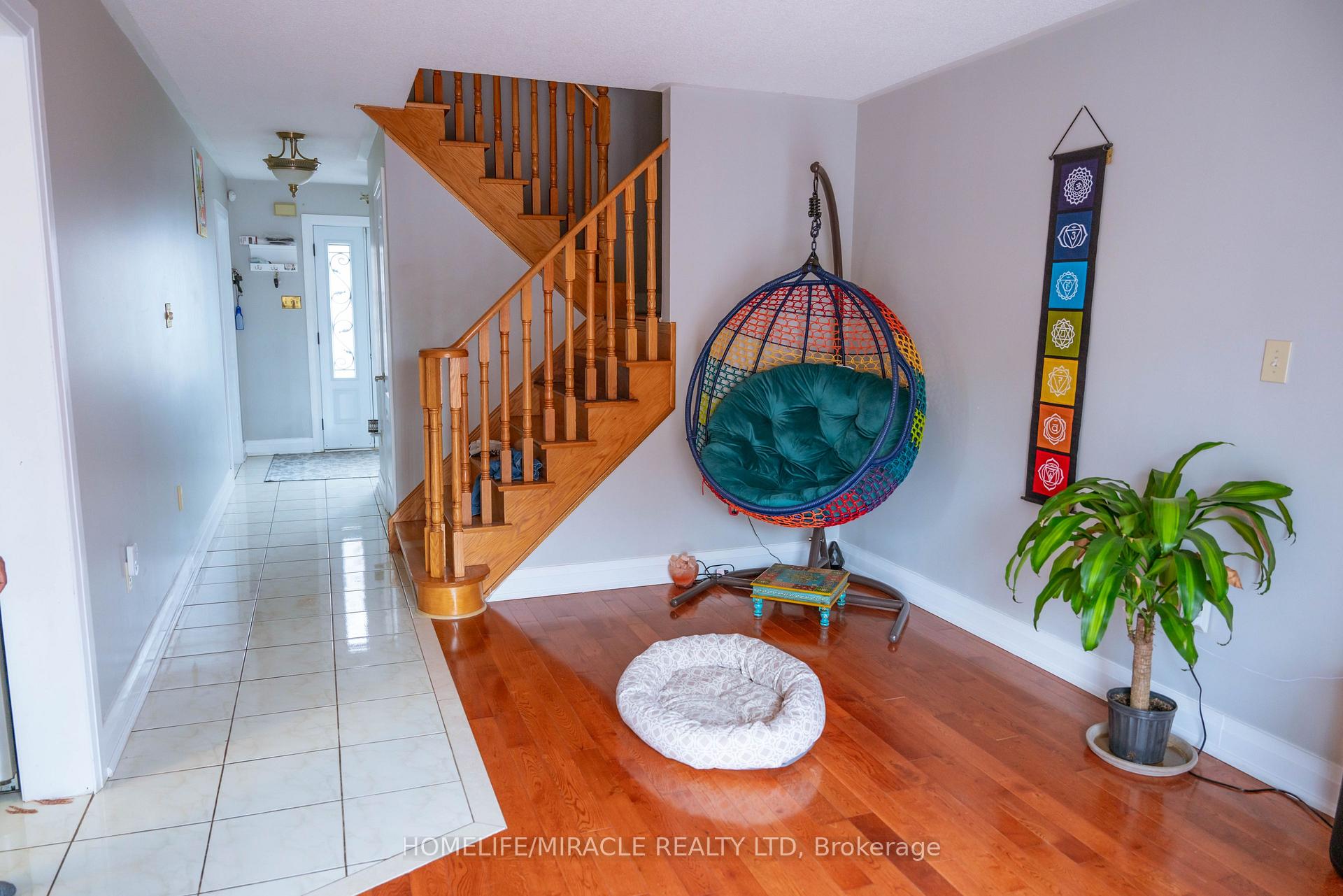 Photo 5 of 52 Creditstone Road, Brampton, Fletcher's Creek South — HOMEH