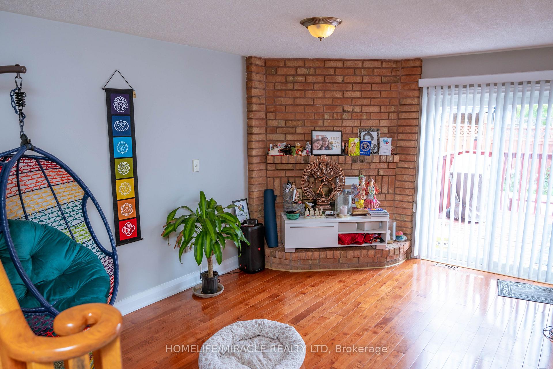 Photo 6 of 52 Creditstone Road, Brampton, Fletcher's Creek South — HOMEH