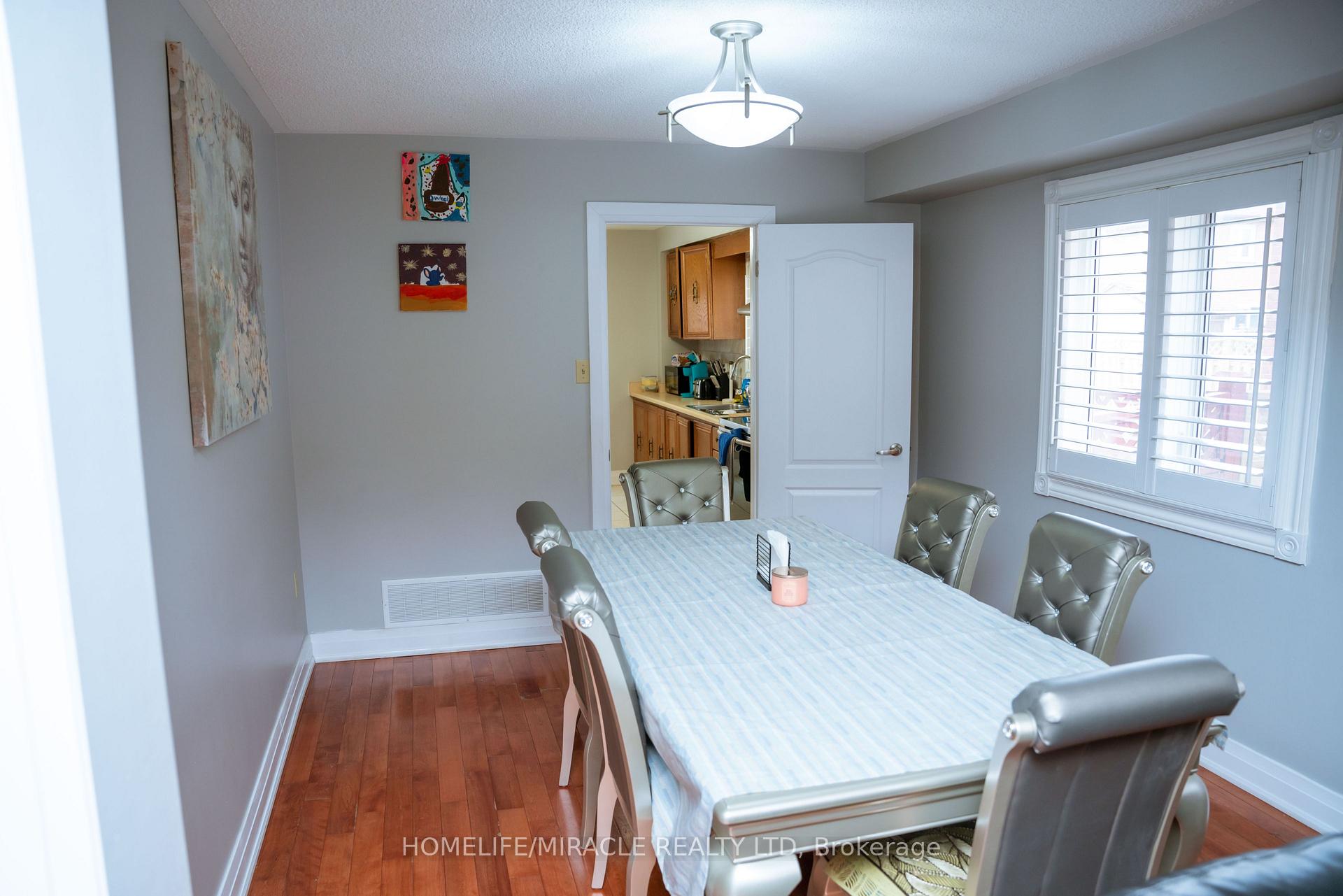 Photo 9 of 52 Creditstone Road, Brampton, Fletcher's Creek South — HOMEH