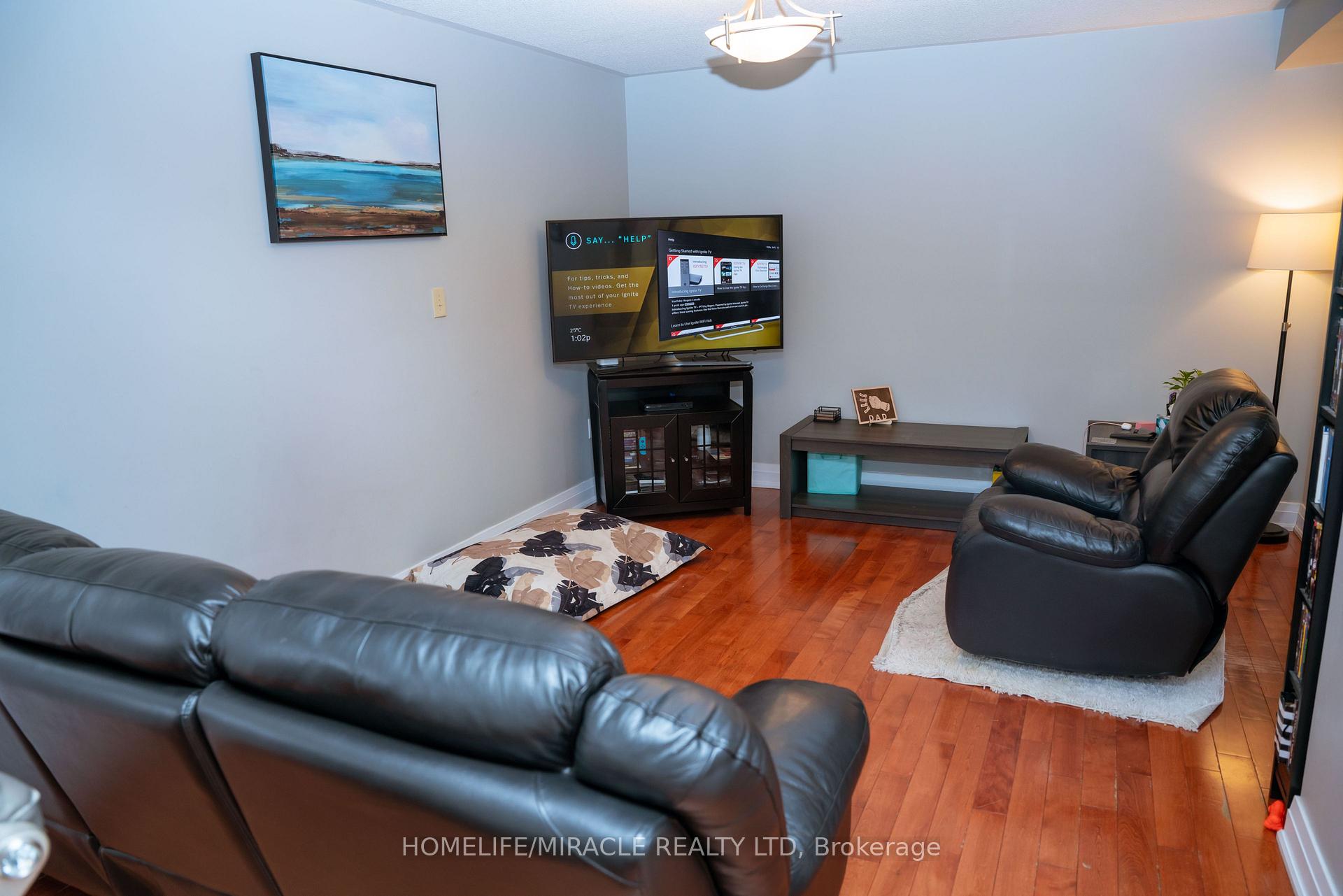 Photo 10 of 52 Creditstone Road, Brampton, Fletcher's Creek South — HOMEH