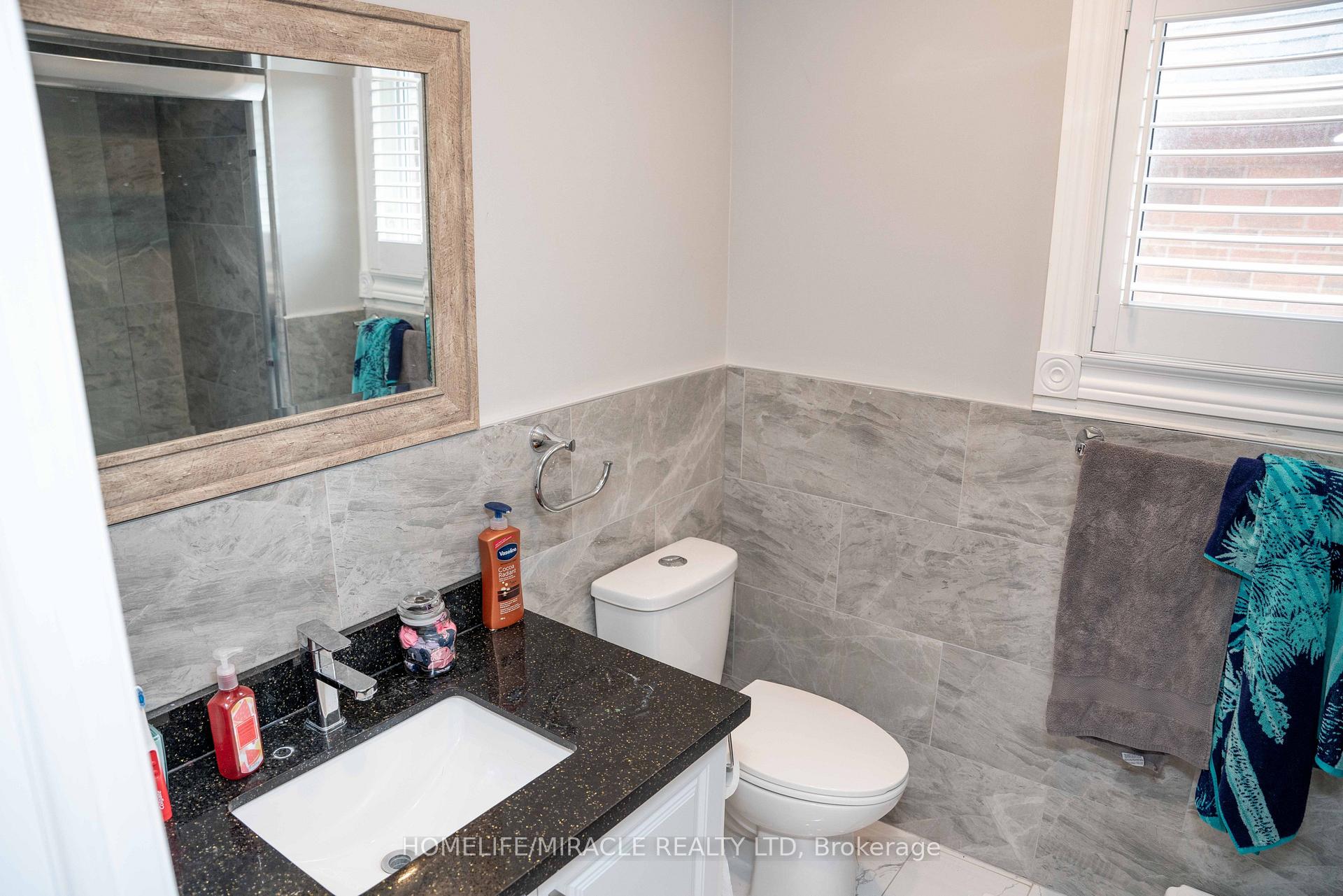Photo 16 of 52 Creditstone Road, Brampton, Fletcher's Creek South — HOMEH